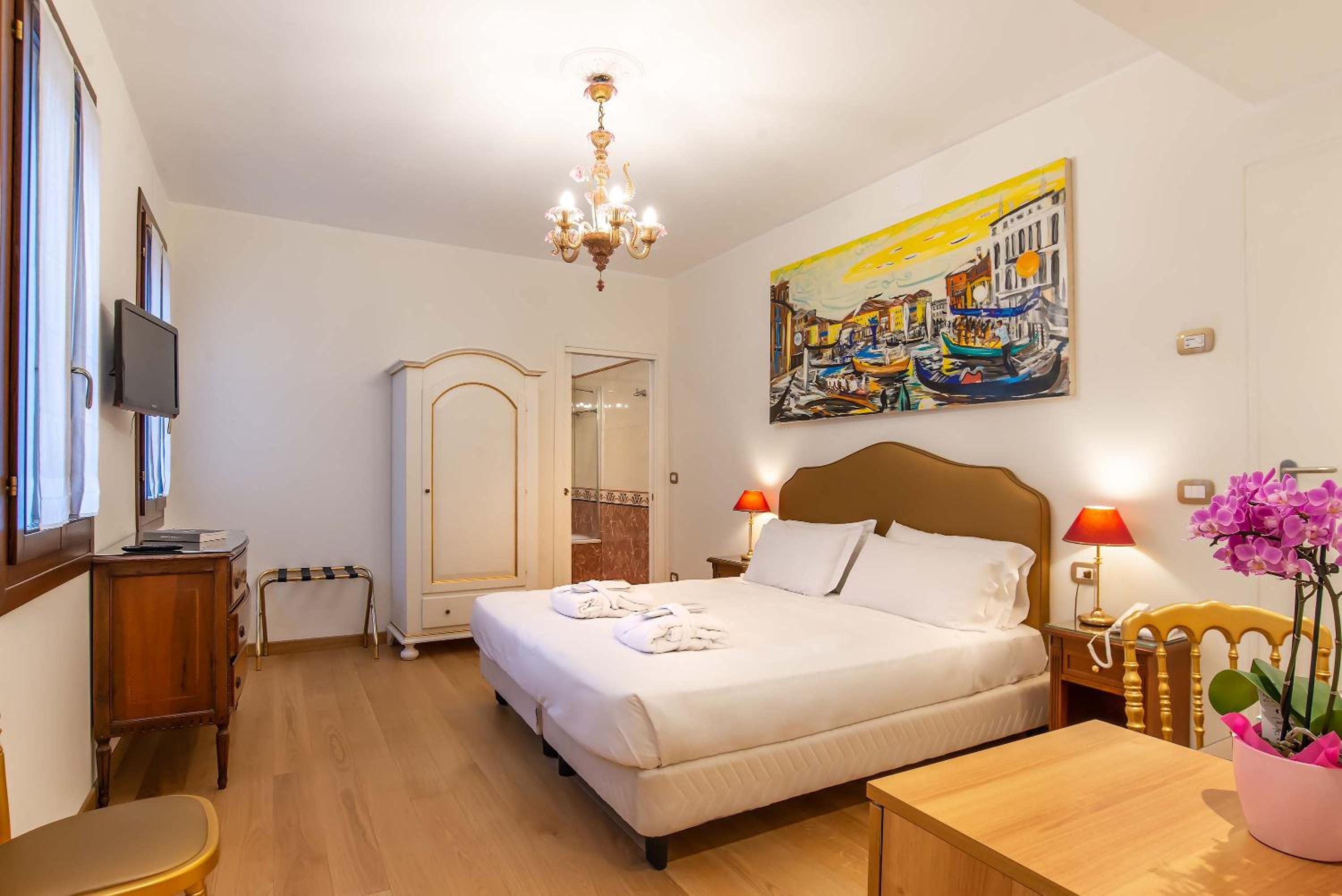 Comfort Double or Twin Room photo 1