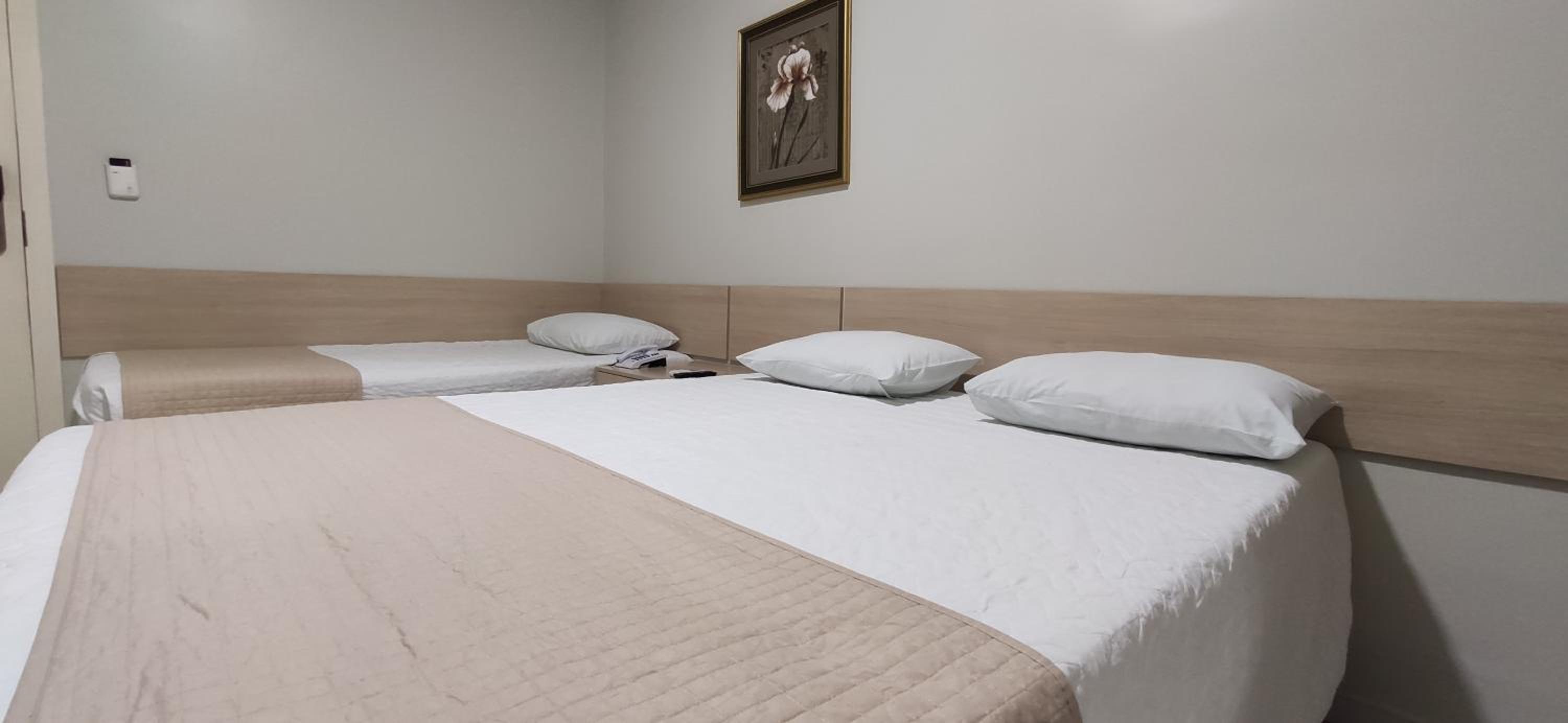 Comfort Triple Room