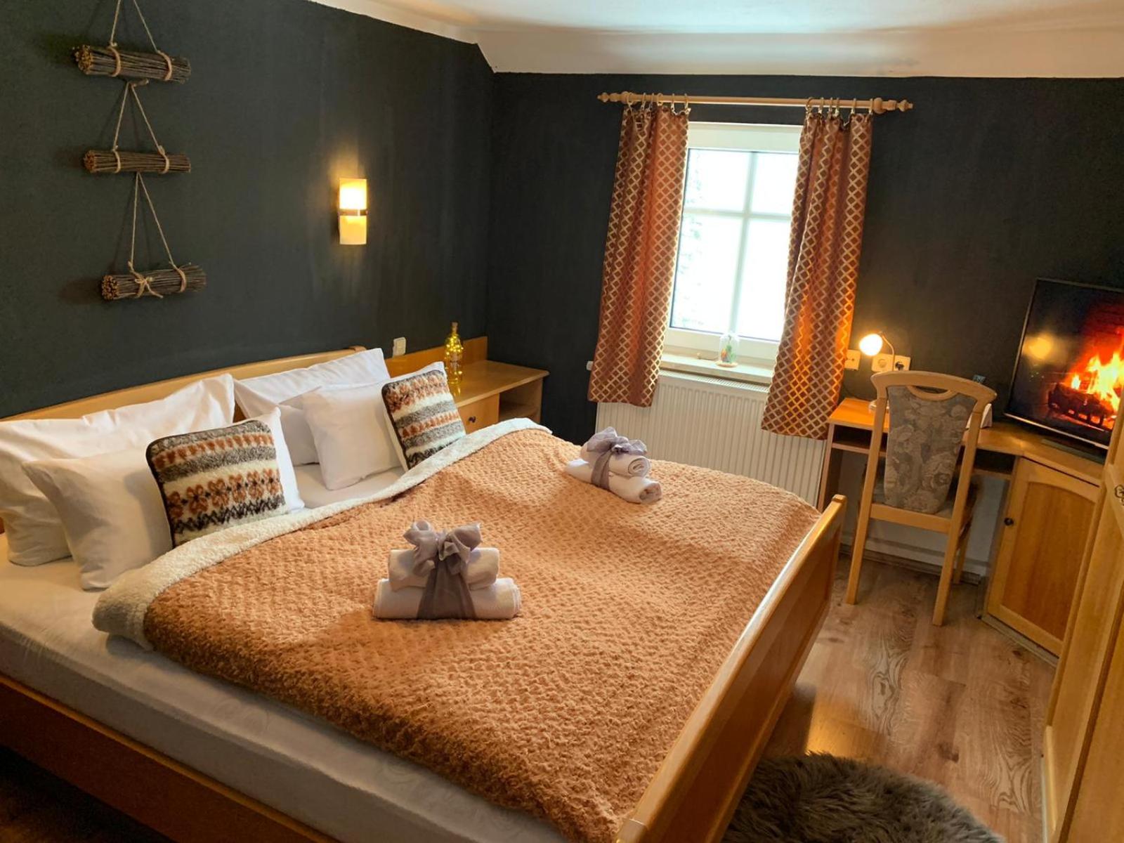 Double Room - Photo 1