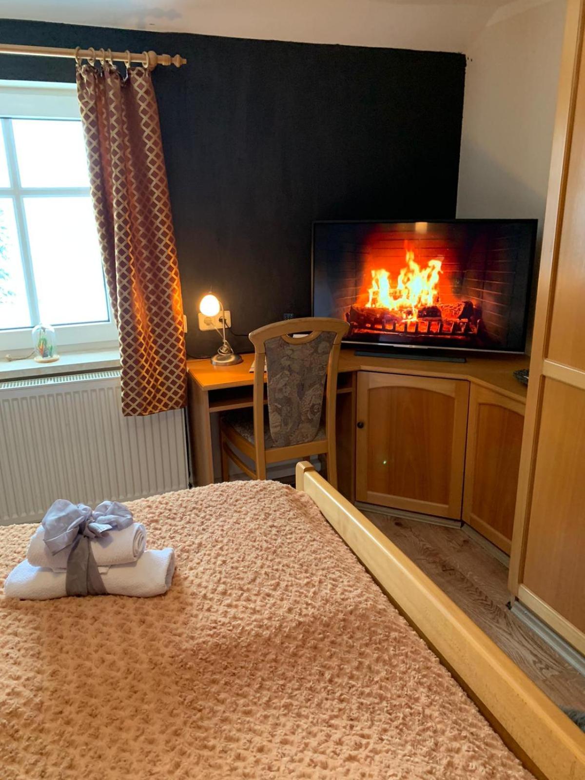 Double Room - Photo 8
