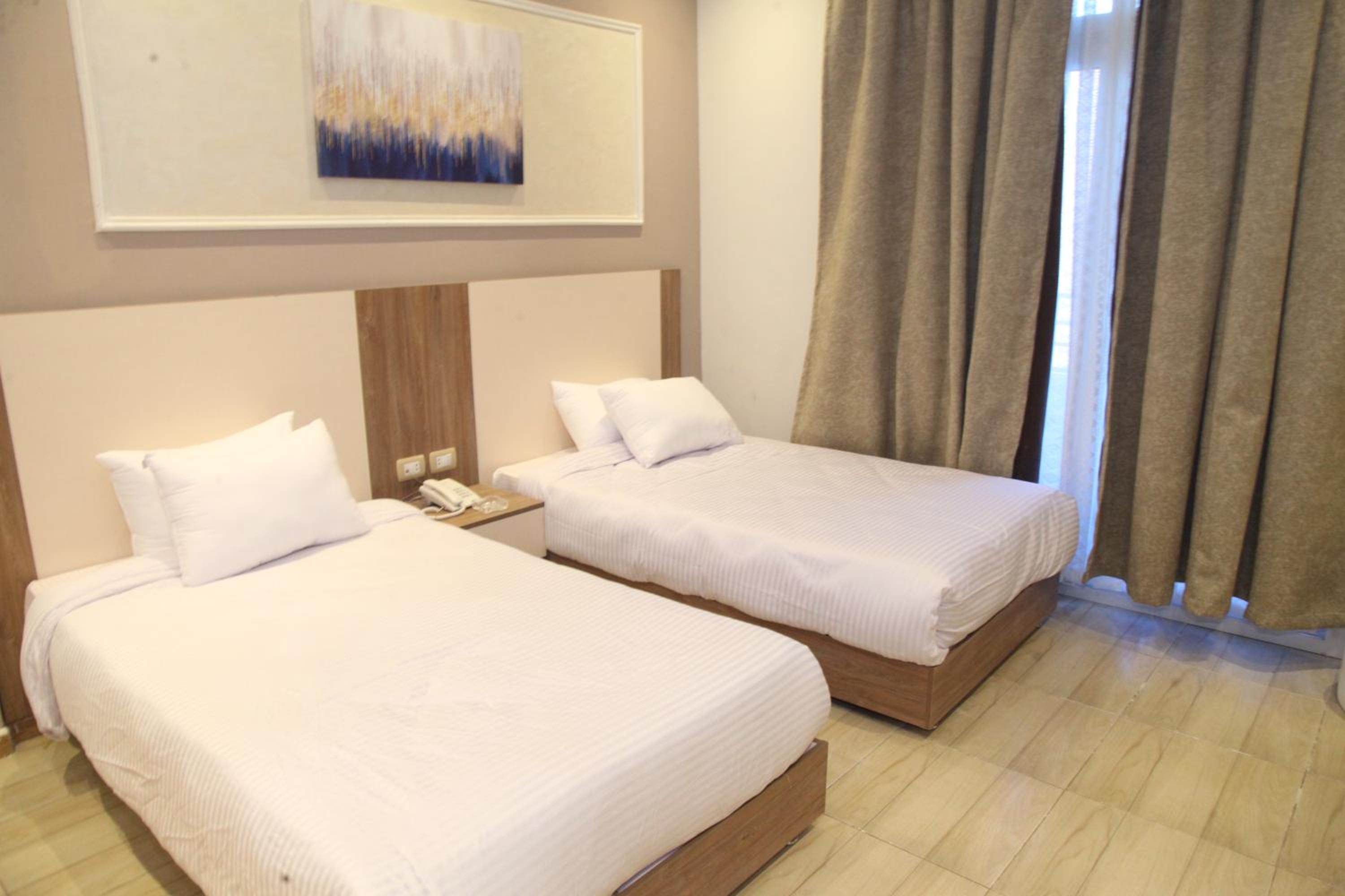 Double Room with Pool View - Photo 19