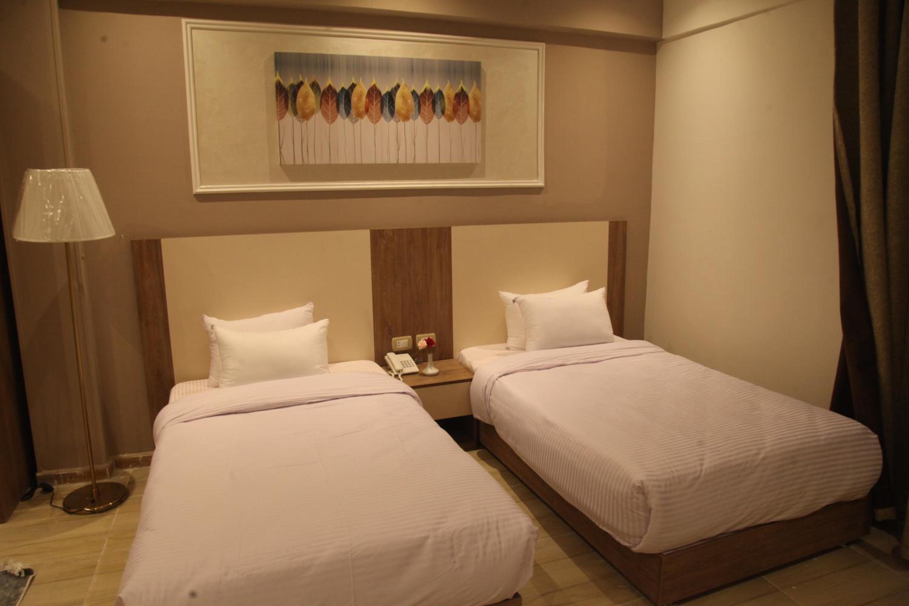 Double Room with Pool View - Photo 27
