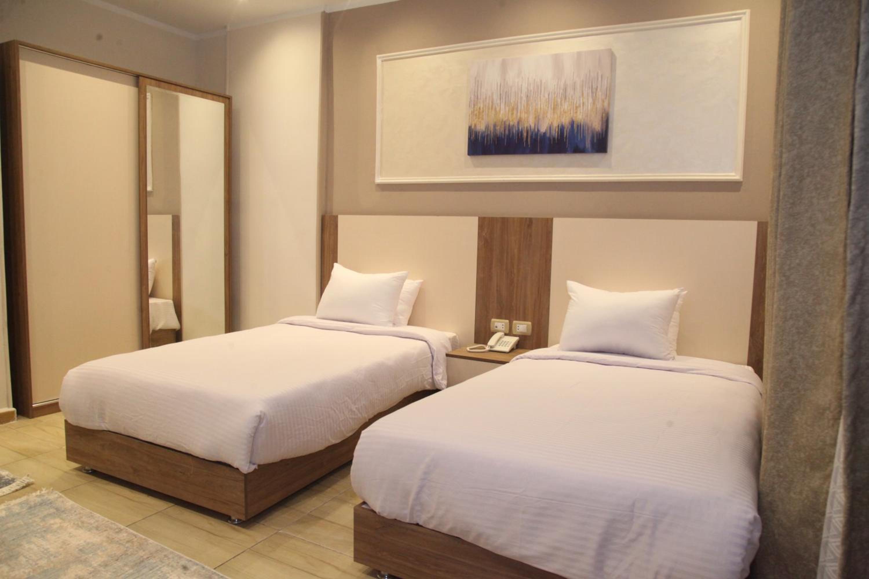 Double Room with Pool View - Photo 25