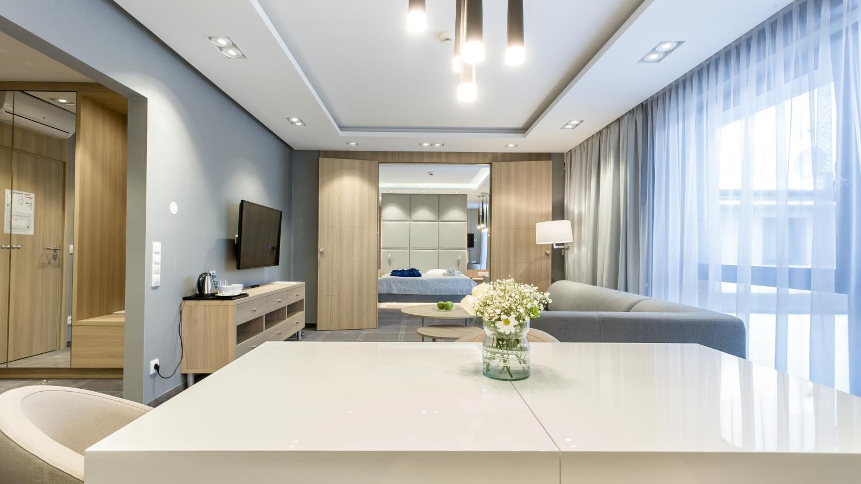 Studio Apartment - Photo 3