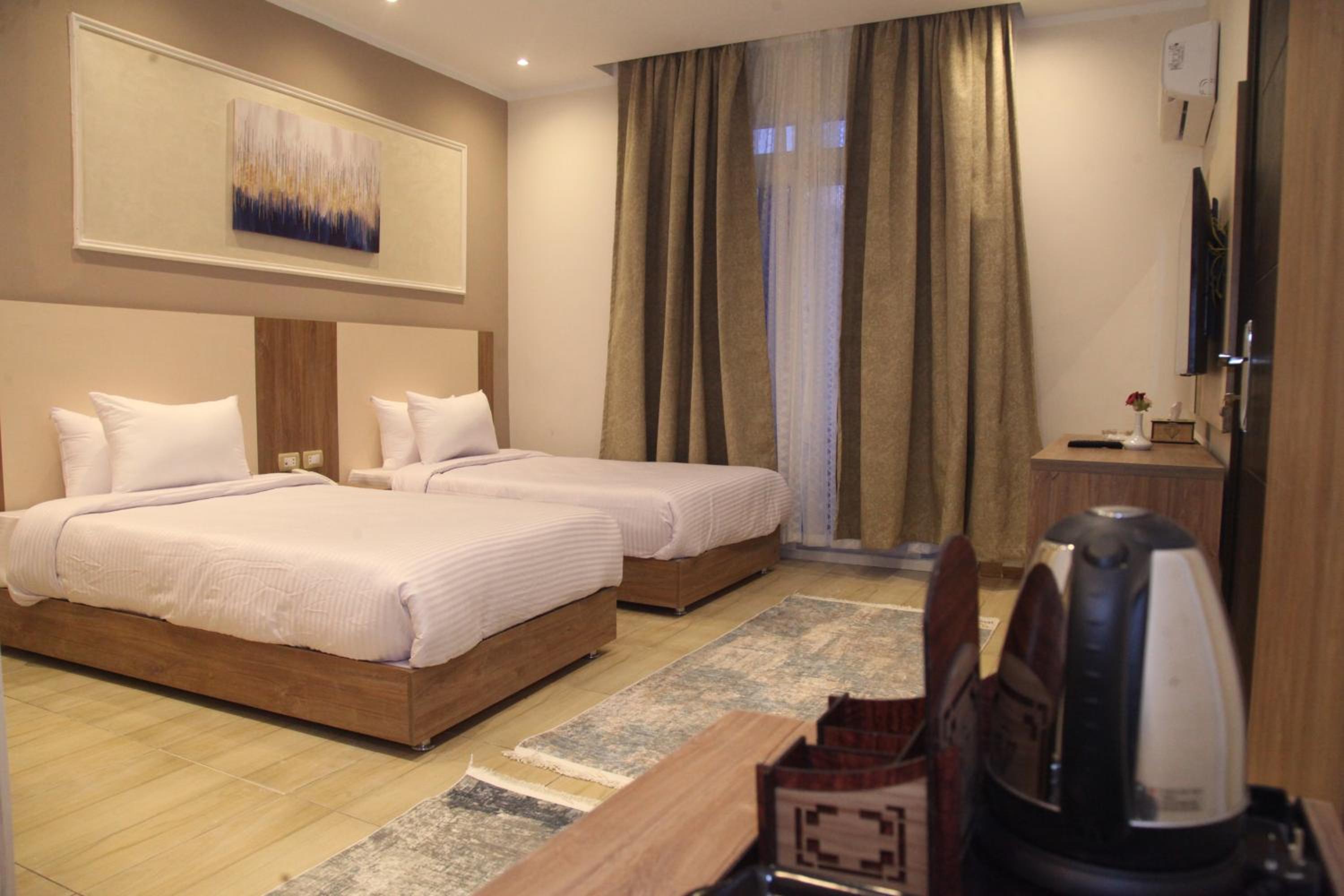 Double Room with Pool View - Photo 14
