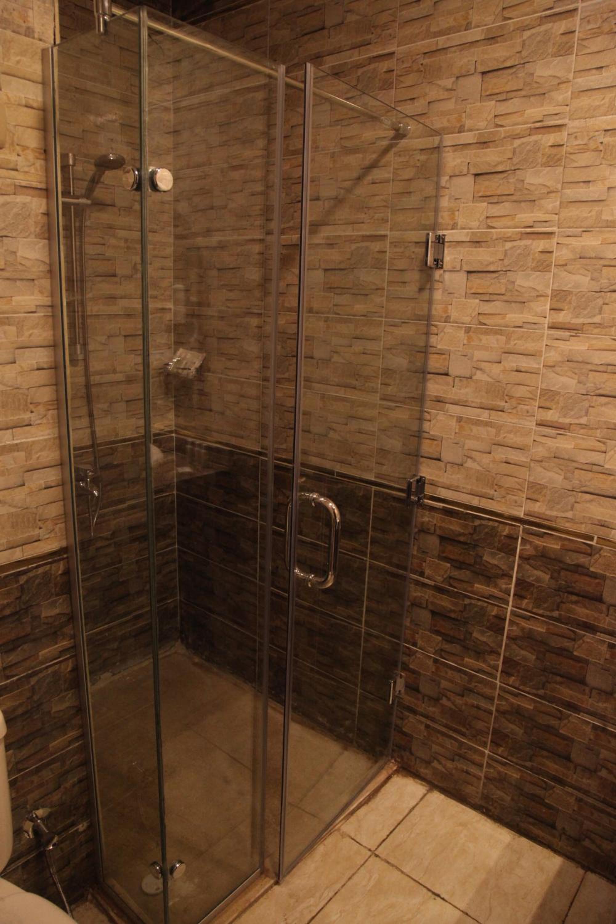 Double Room with Pool View - Photo 16
