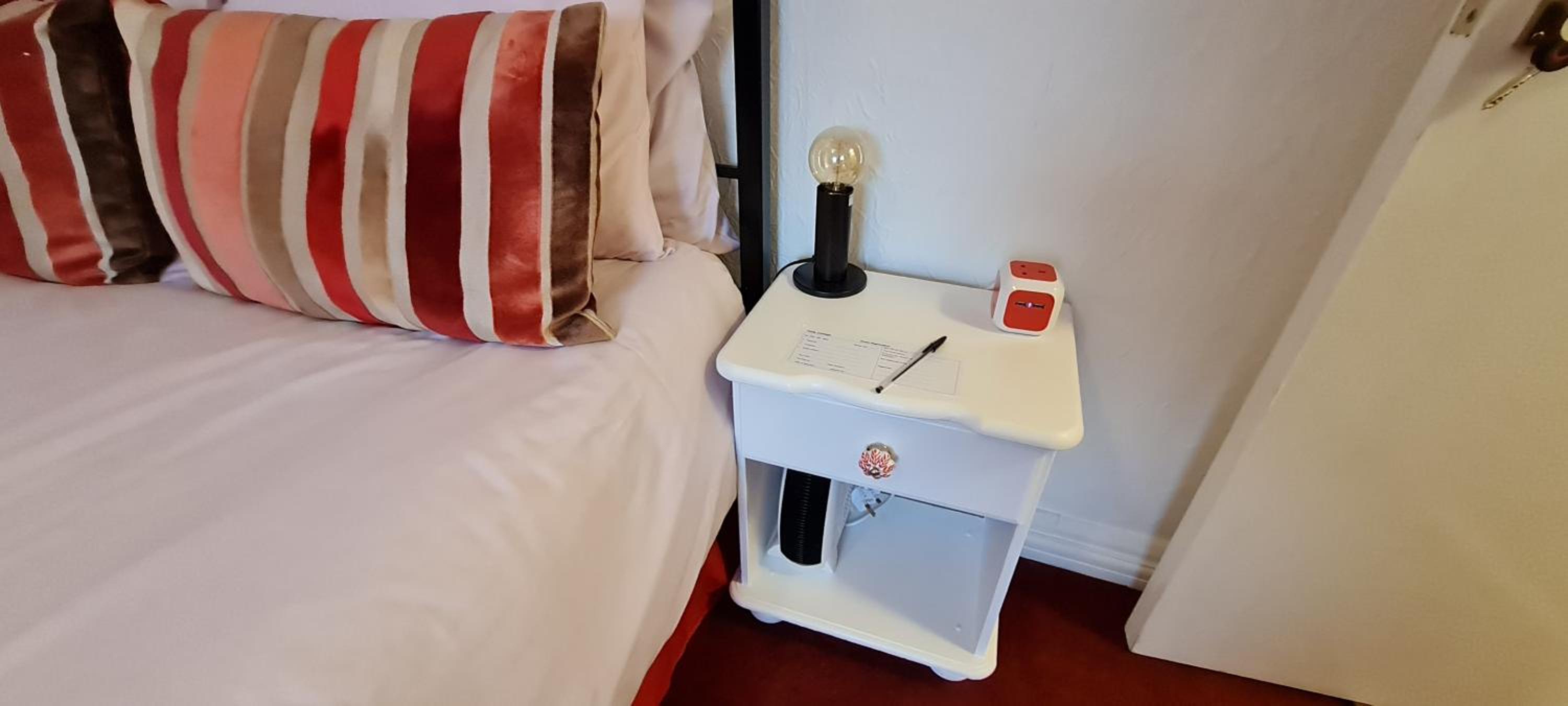 Double Room with Shared Bathroom (Back) photo 2