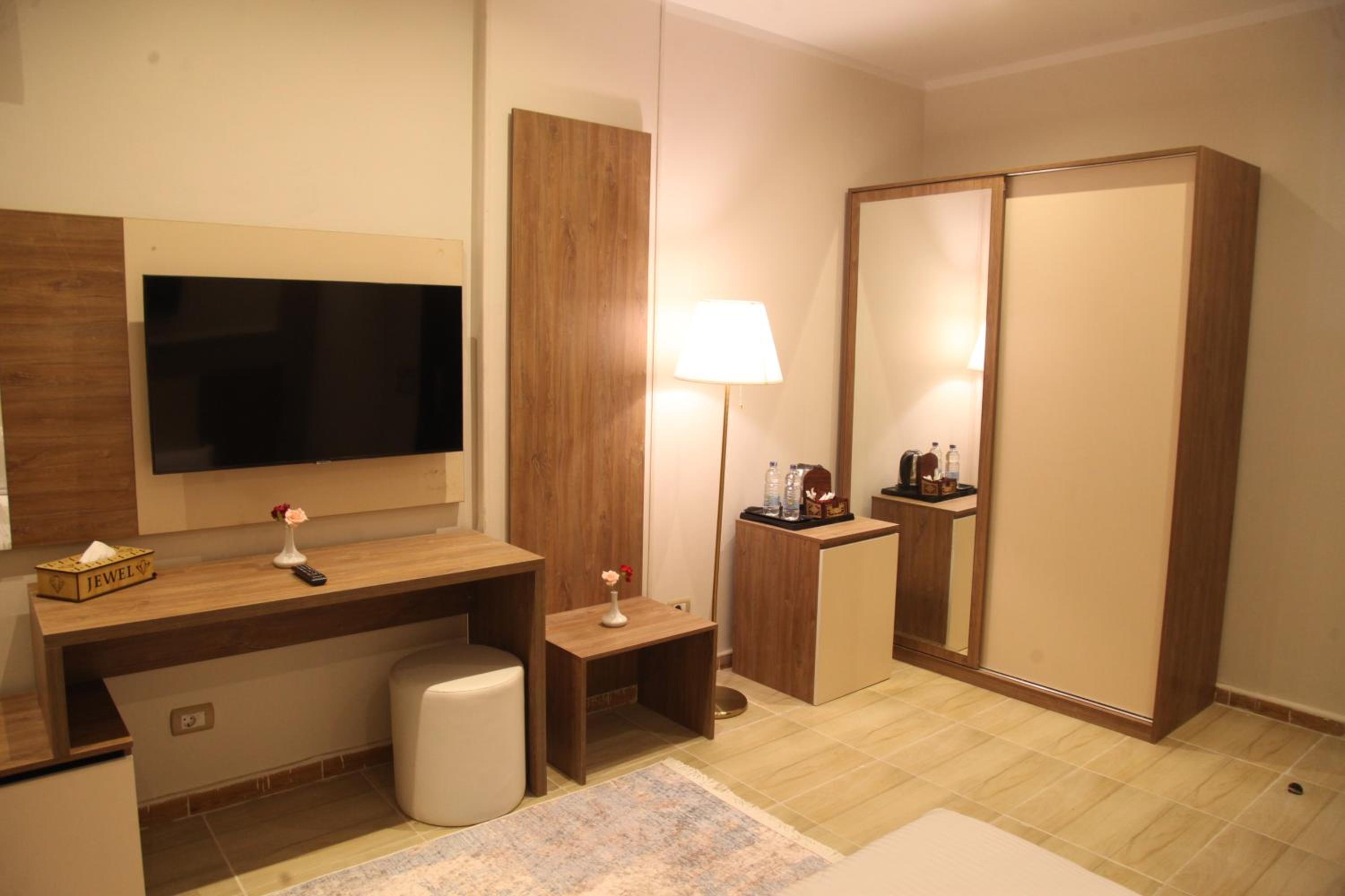 Family Room - Photo 3