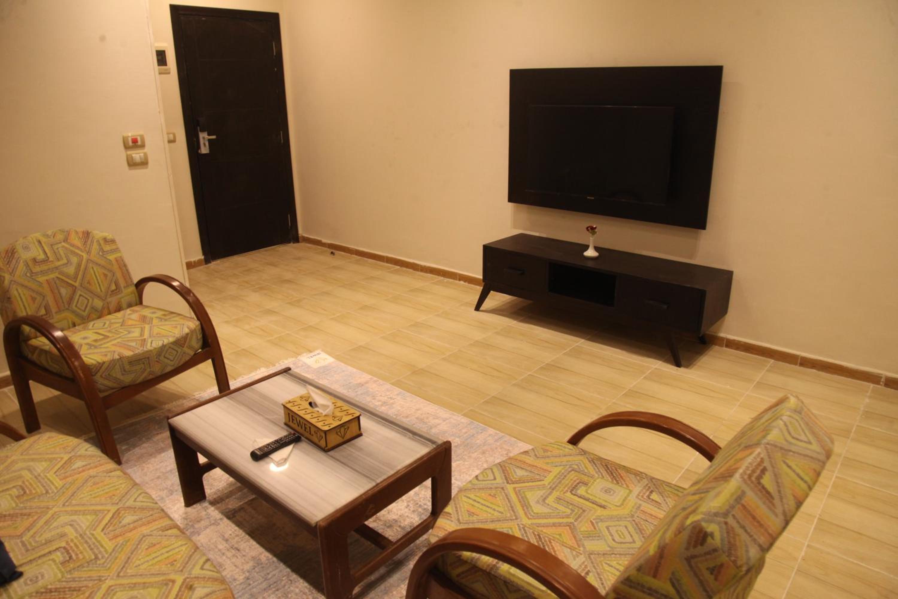 Family Suite (4 Adults) - Photo 8