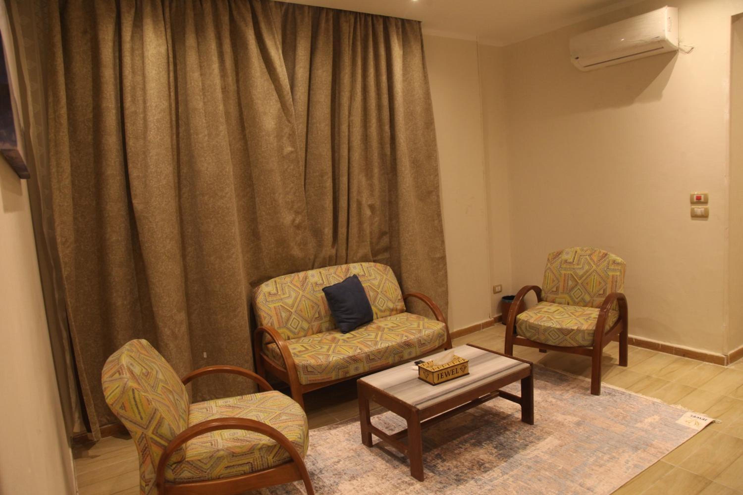 Family Suite (4 Adults) - Photo 40