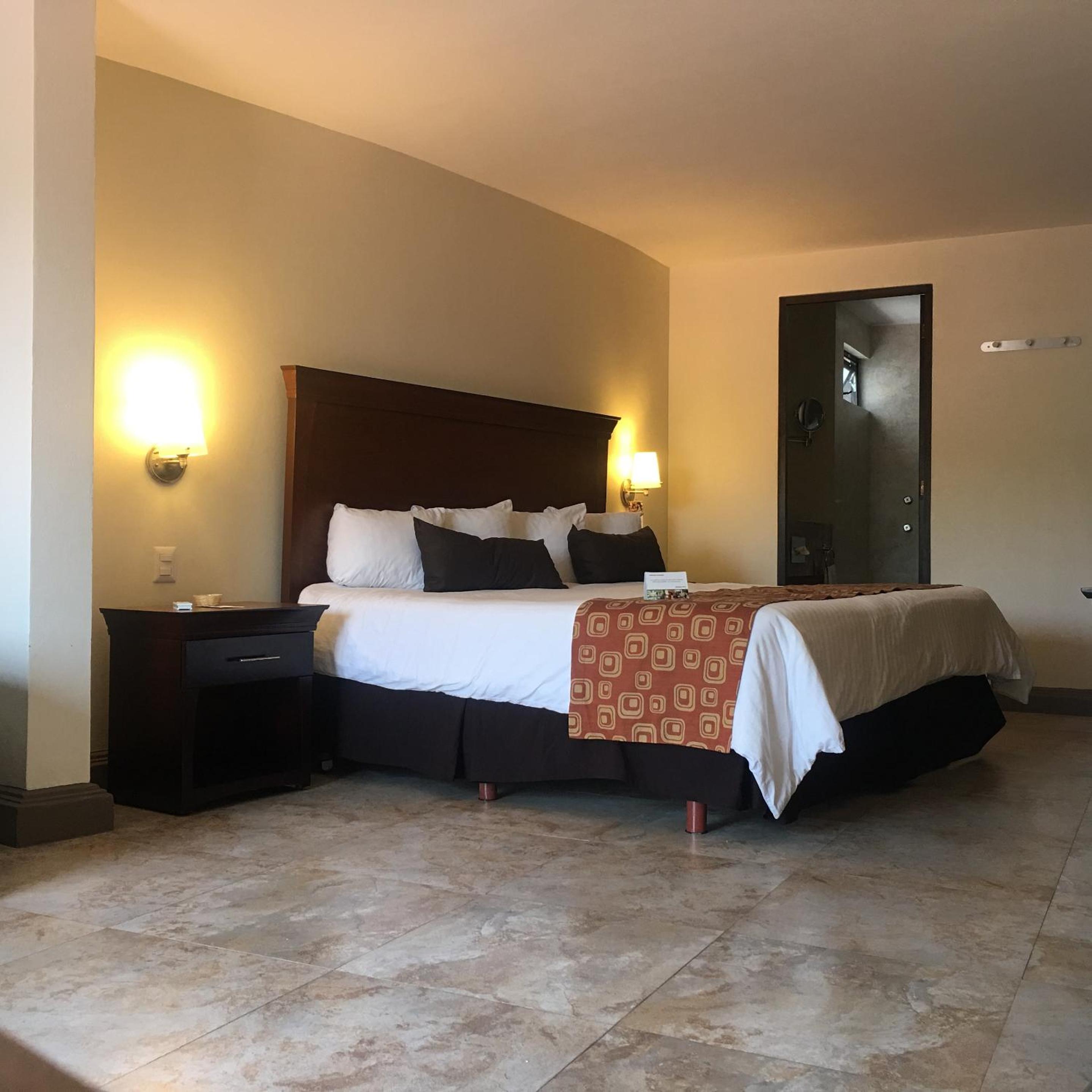 King Suite with Sofa Bed photo 2