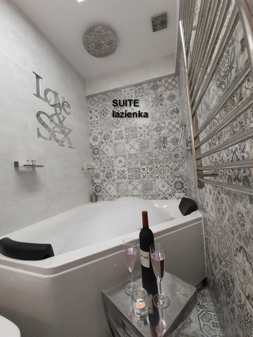 One-Bedroom Apartment - Photo 29