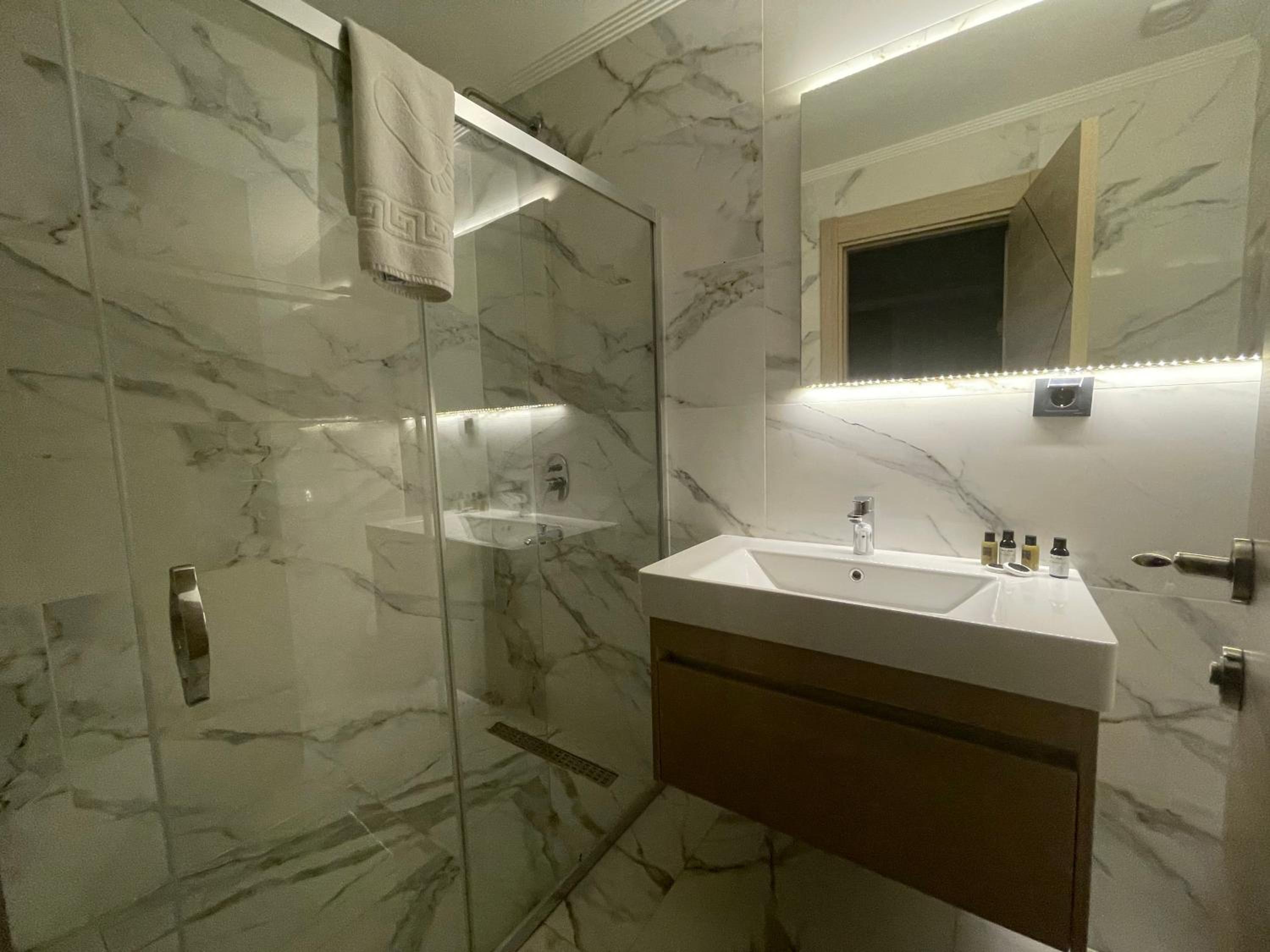 Economy Double or Twin Room - Photo 2
