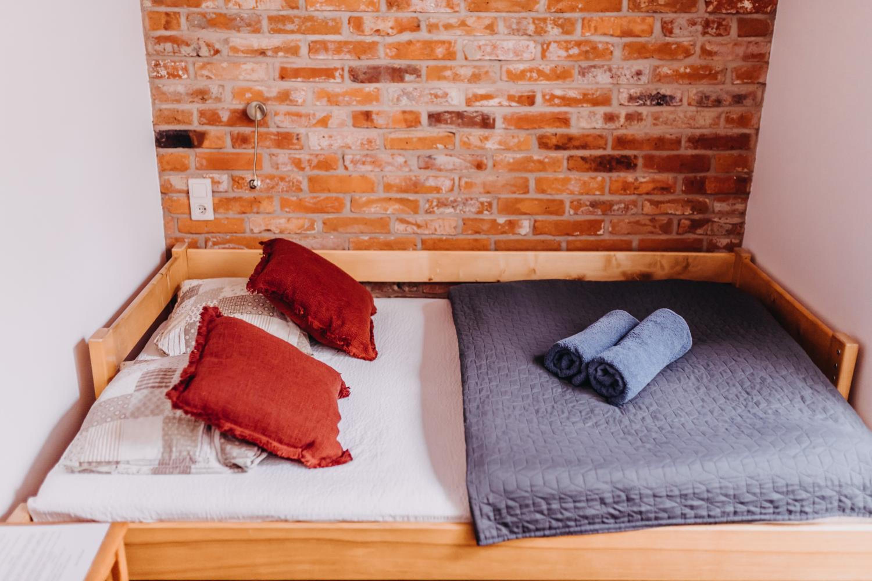 Triple Room with Bathroom - Photo 4