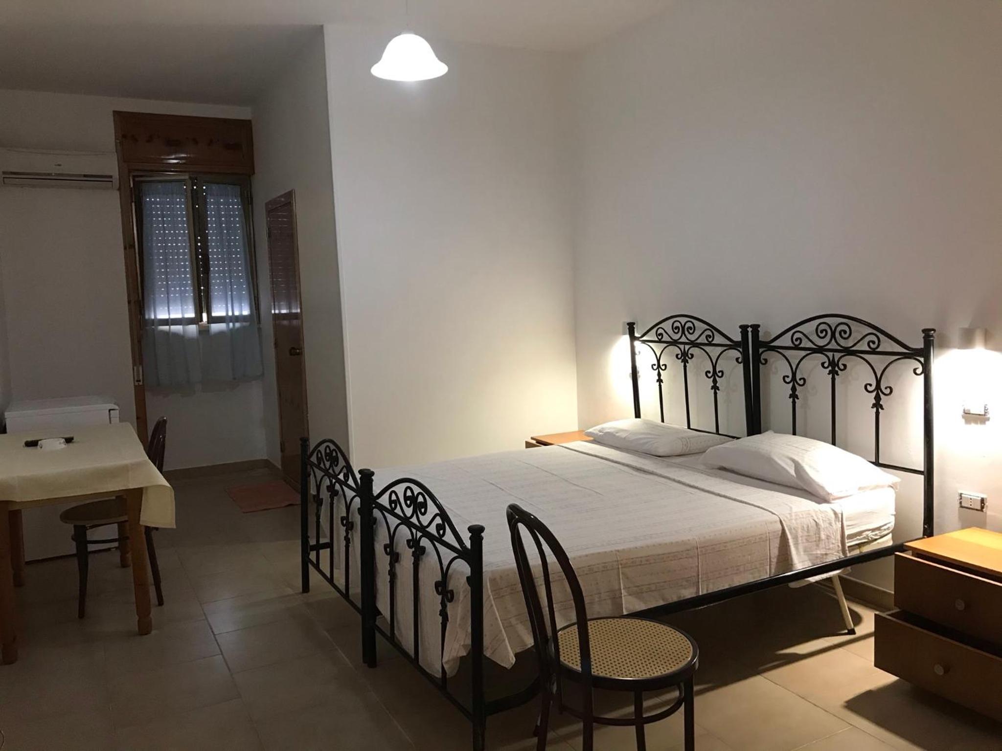 Standard Double Room - Photo 13