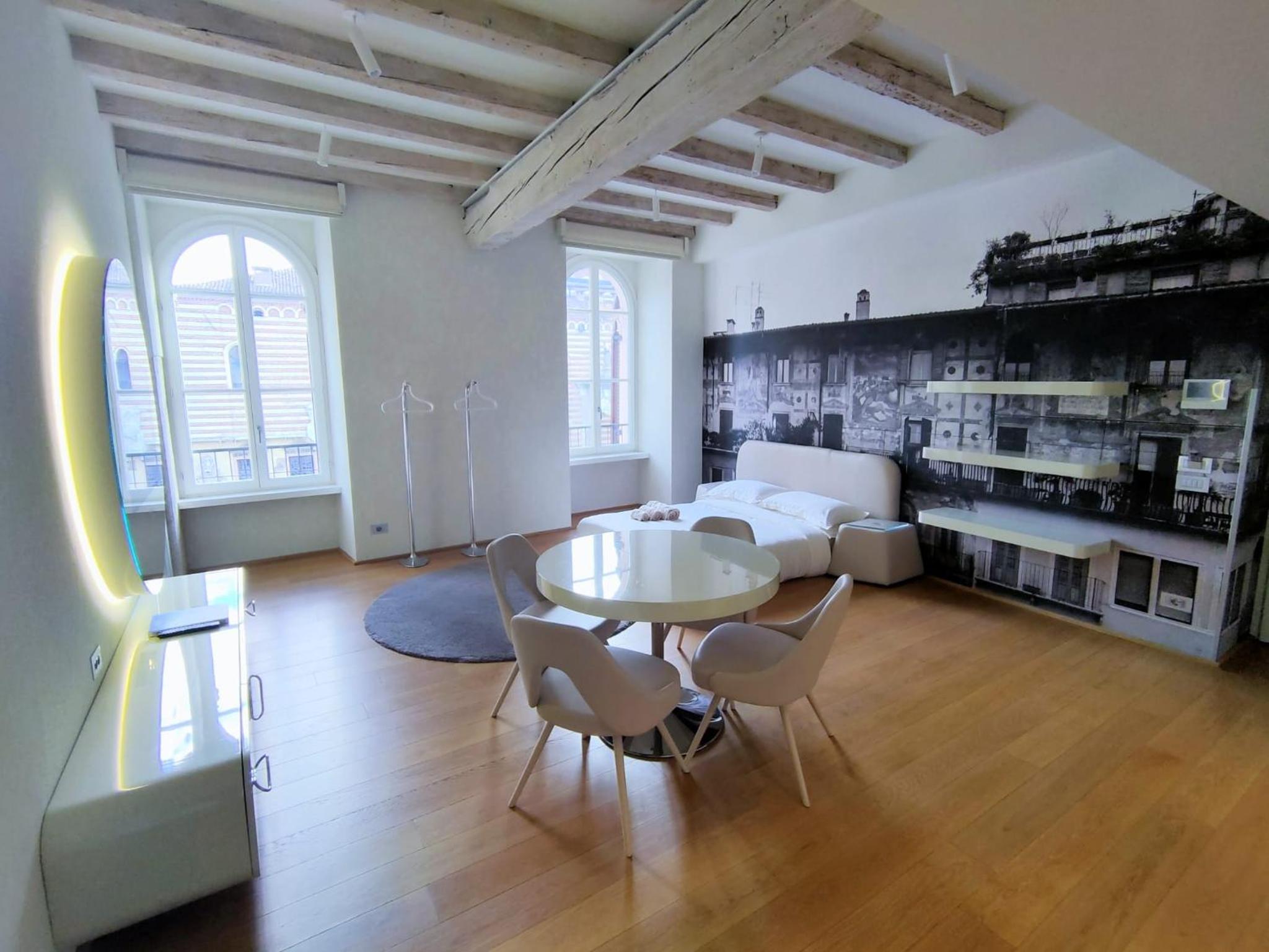 Grand Deluxe Apartment photo 1