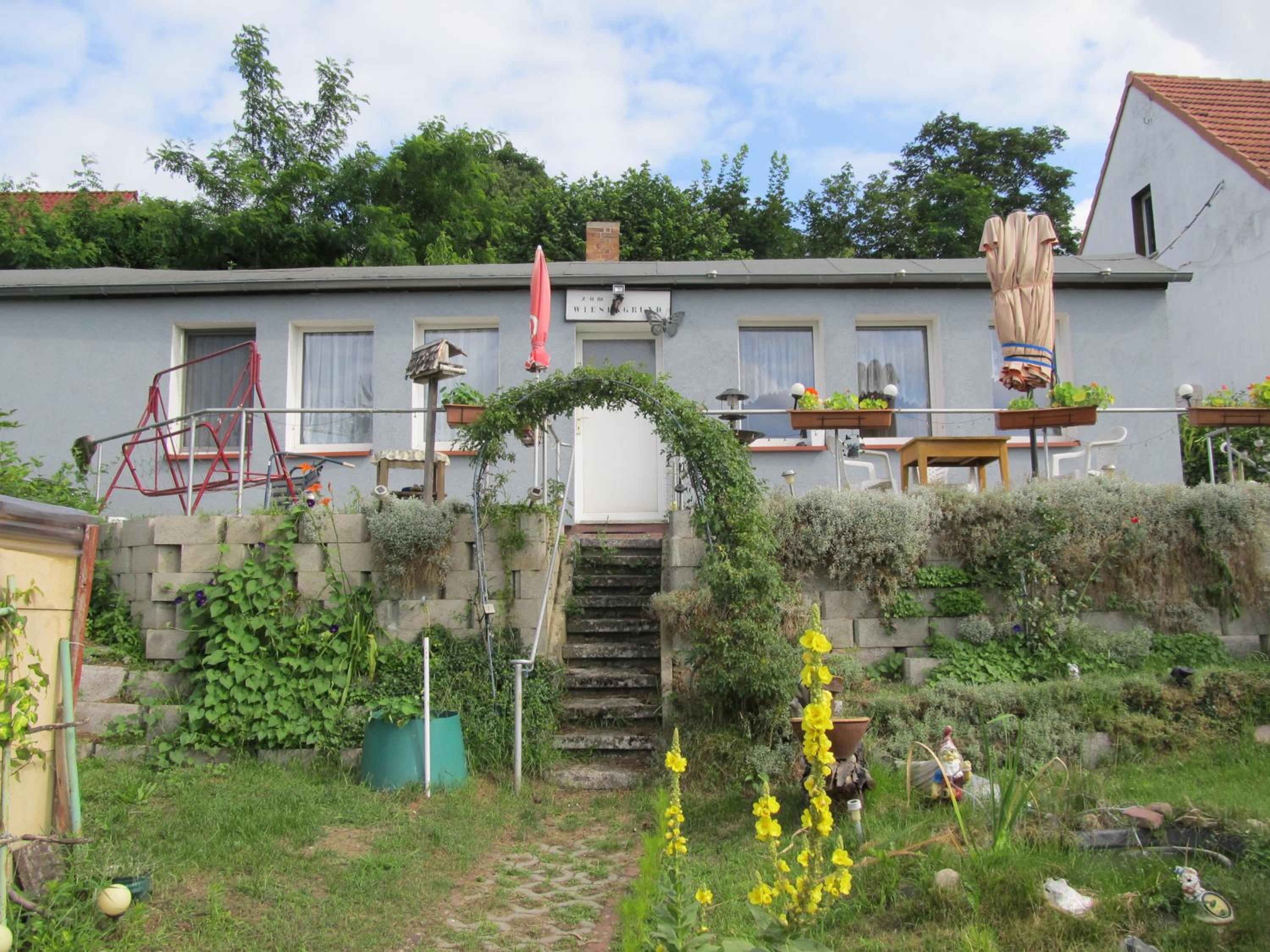 One-Bedroom Bungalow - Photo 22