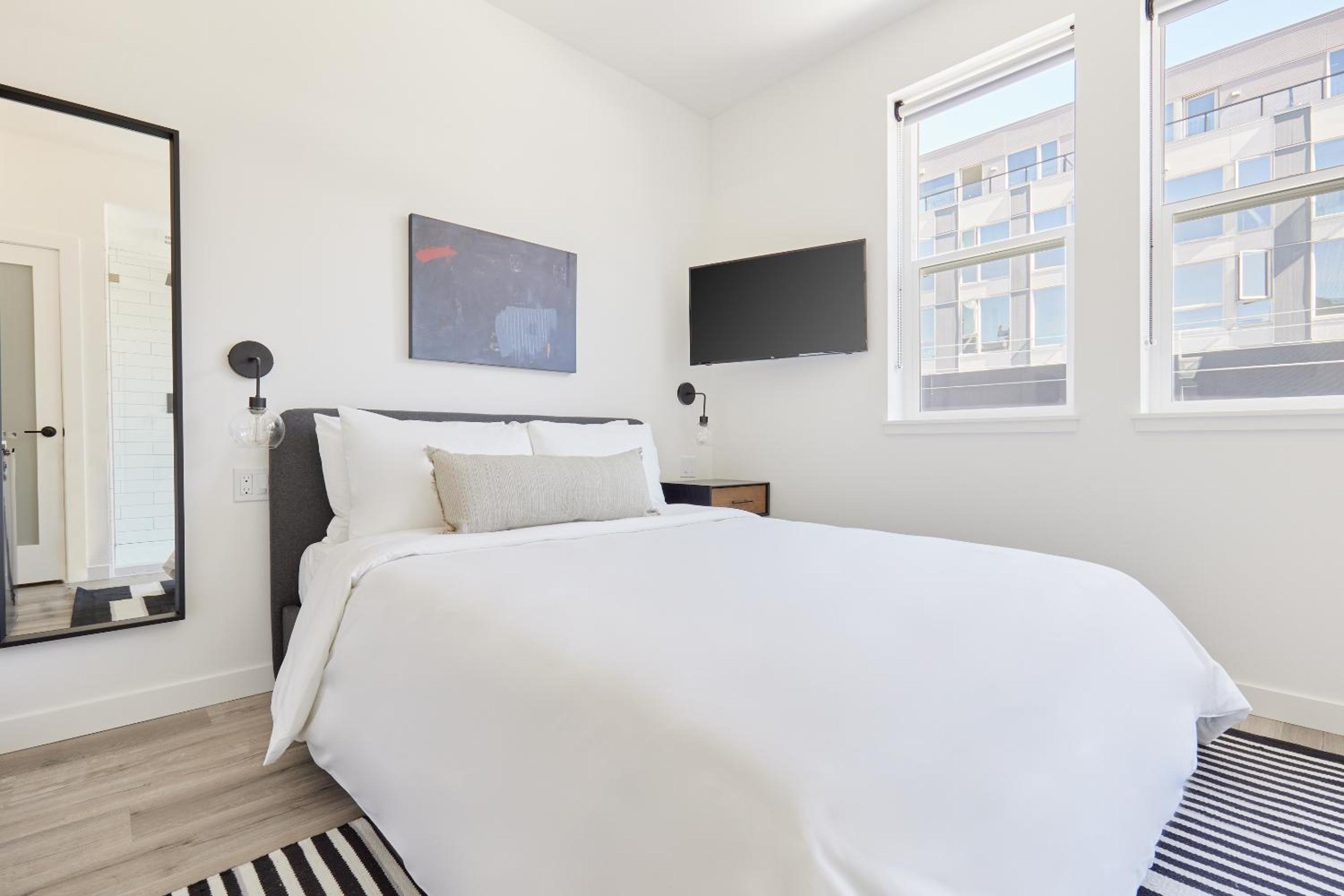 Queen Room with Balcony photo 2