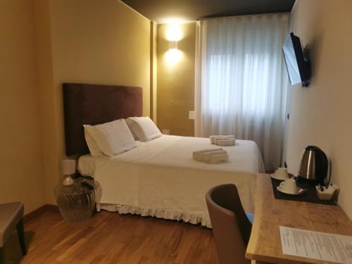 Deluxe Double Room with Spa Bath photo 3