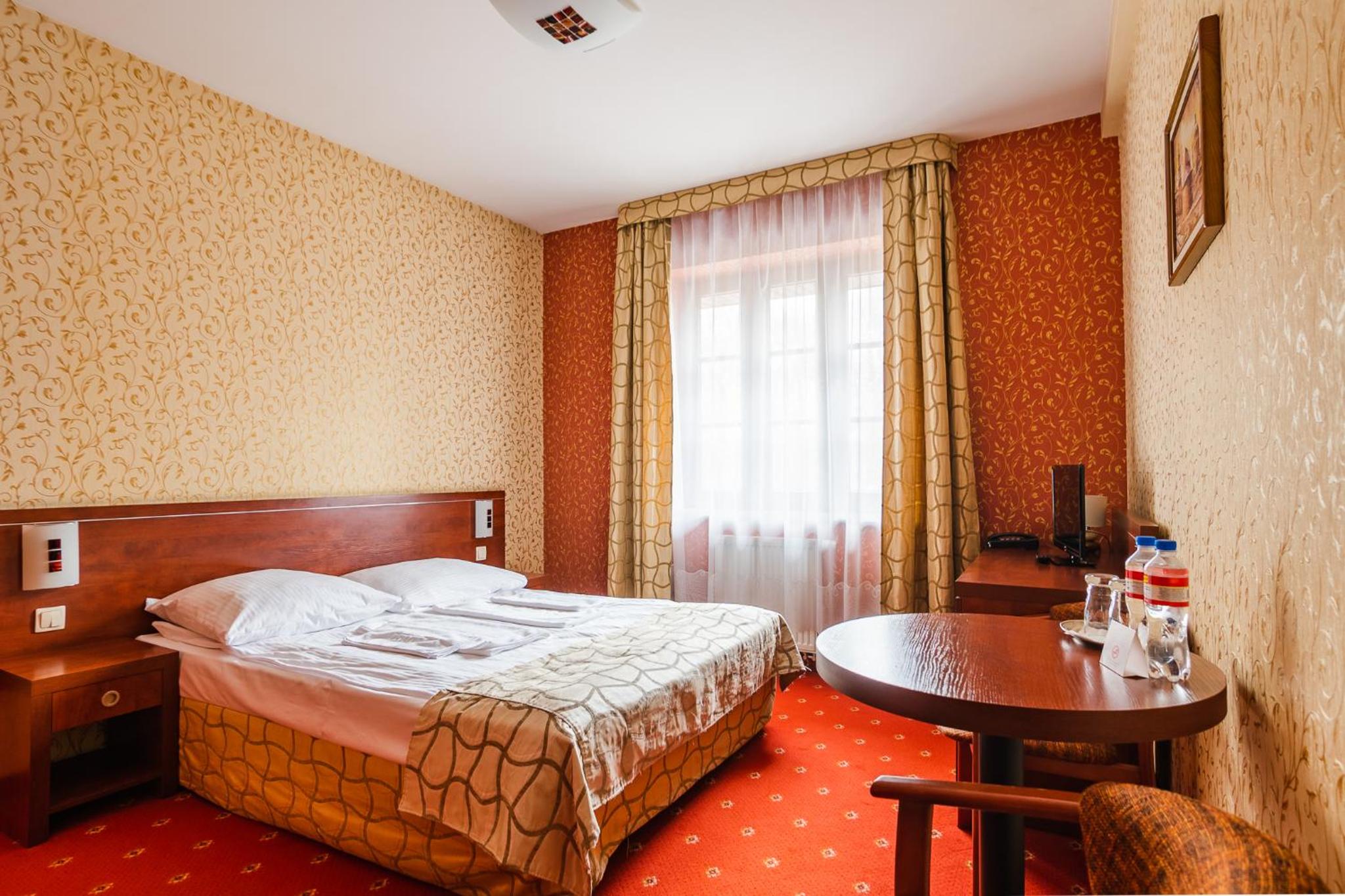 Double Room - Photo 13