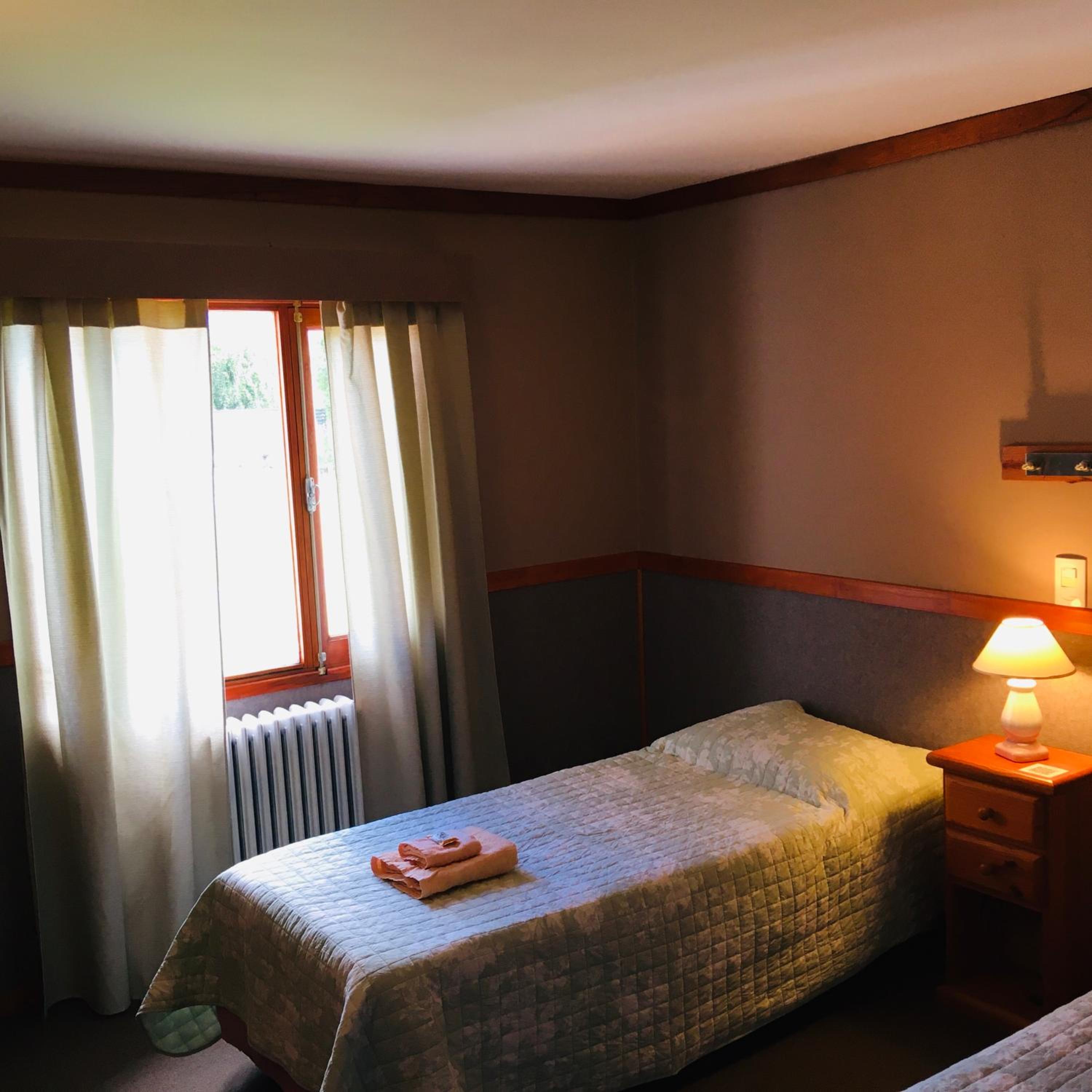 Single Room with Private Bathroom photo 2
