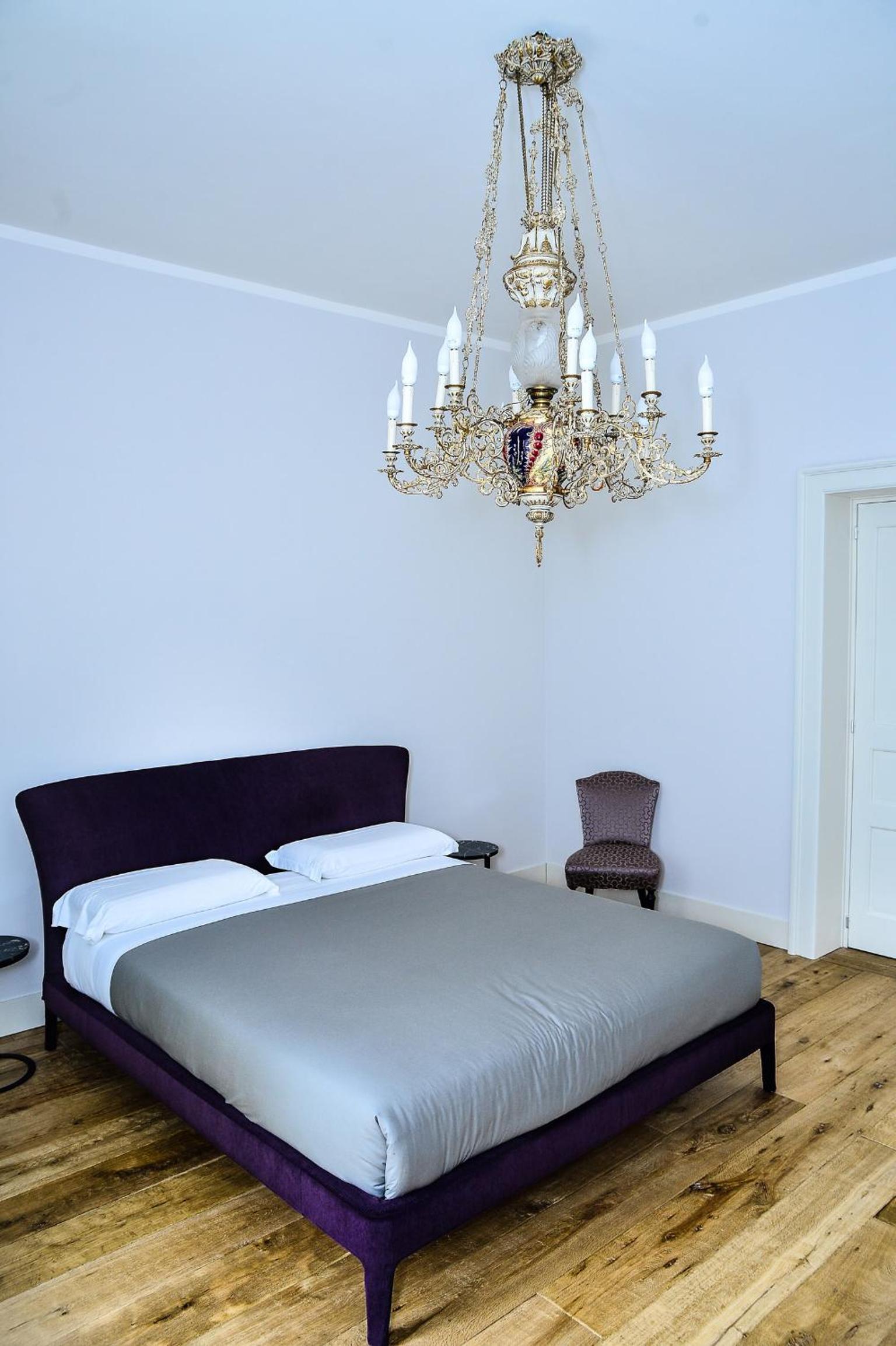 Double Room - Photo 7
