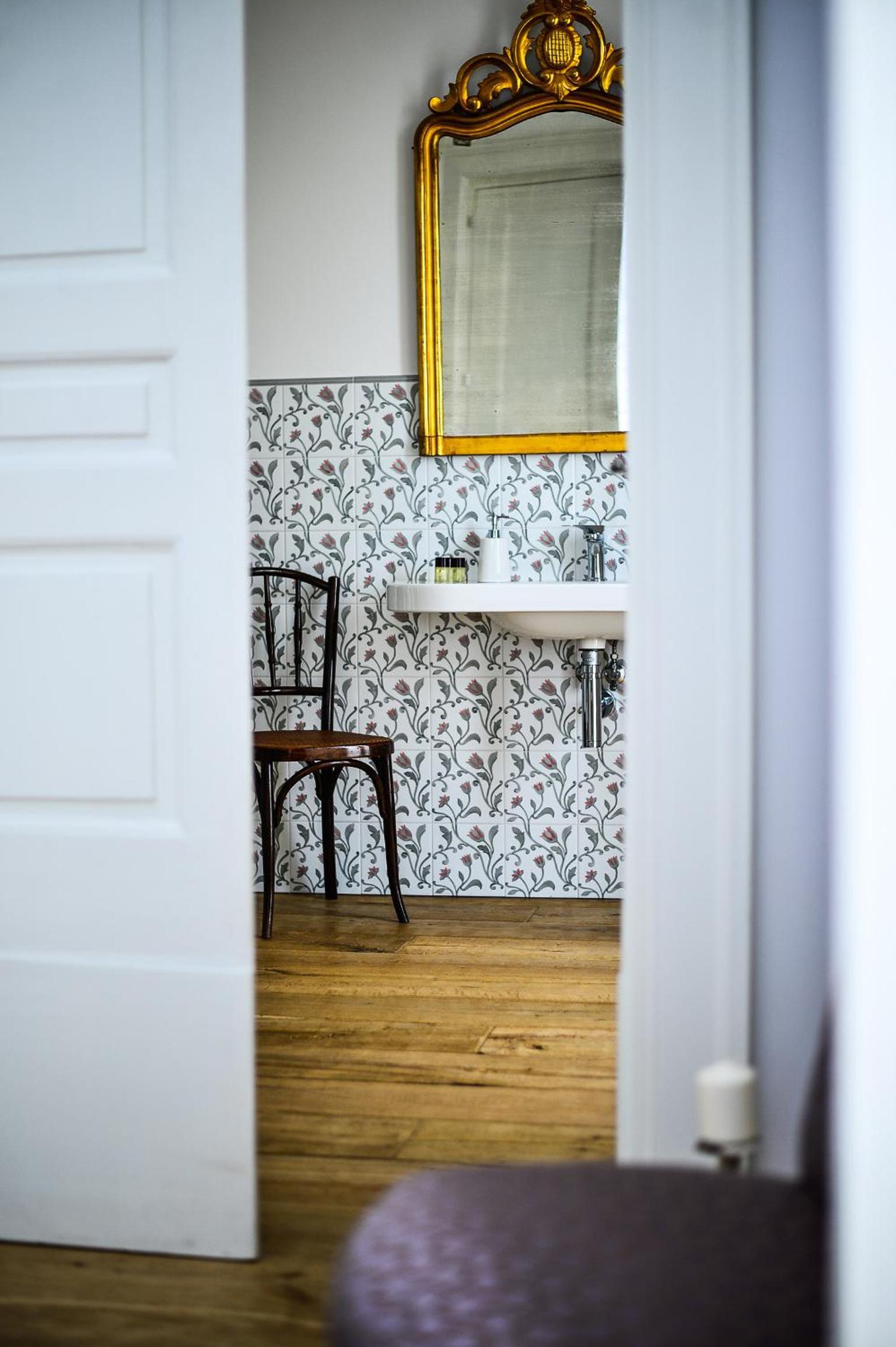 Double Room - Photo 8