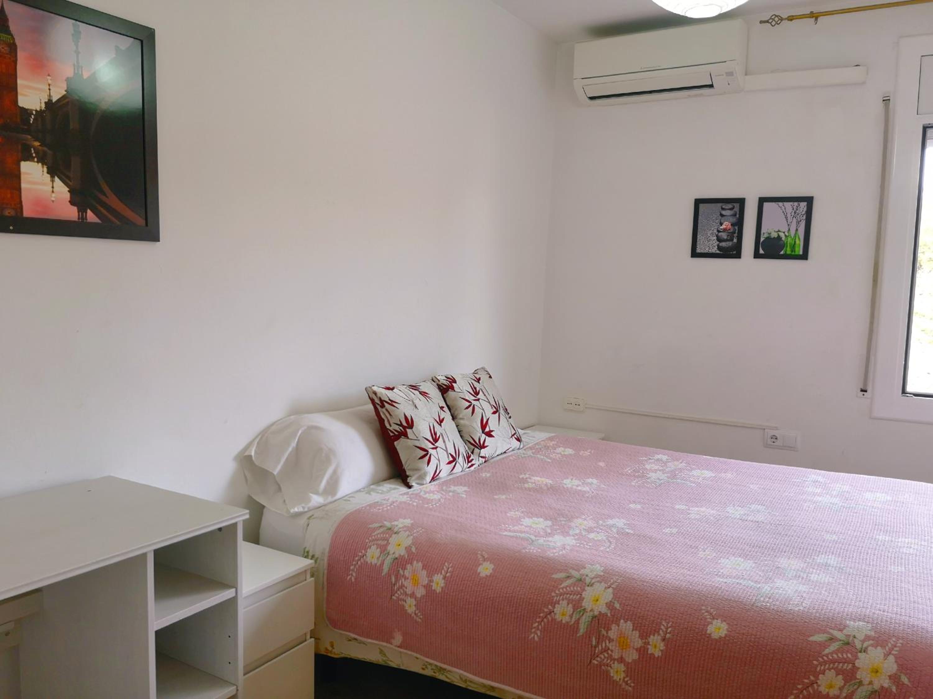 Apartment with Balcony photo 3
