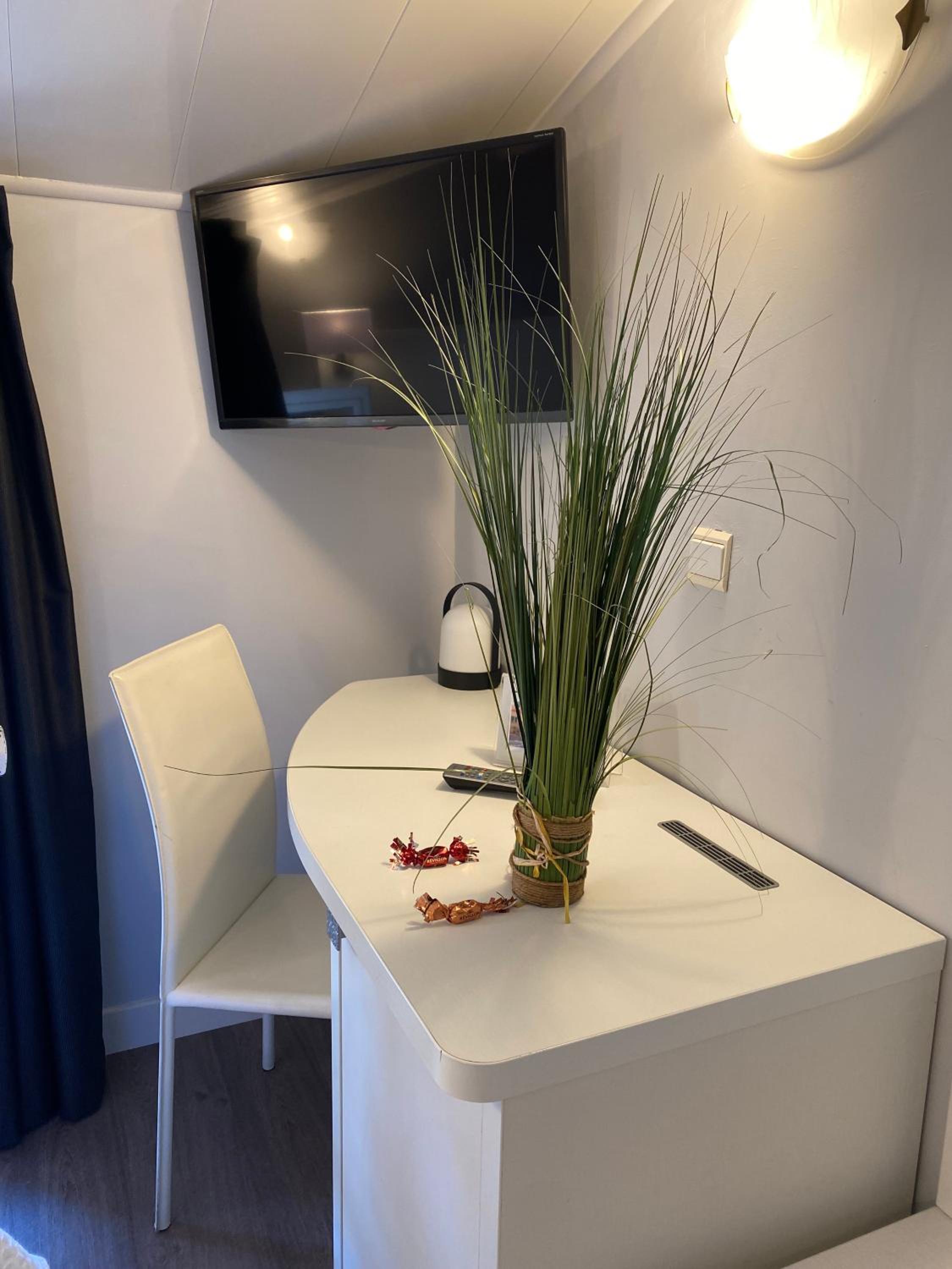 Standard Double Room - Photo 1