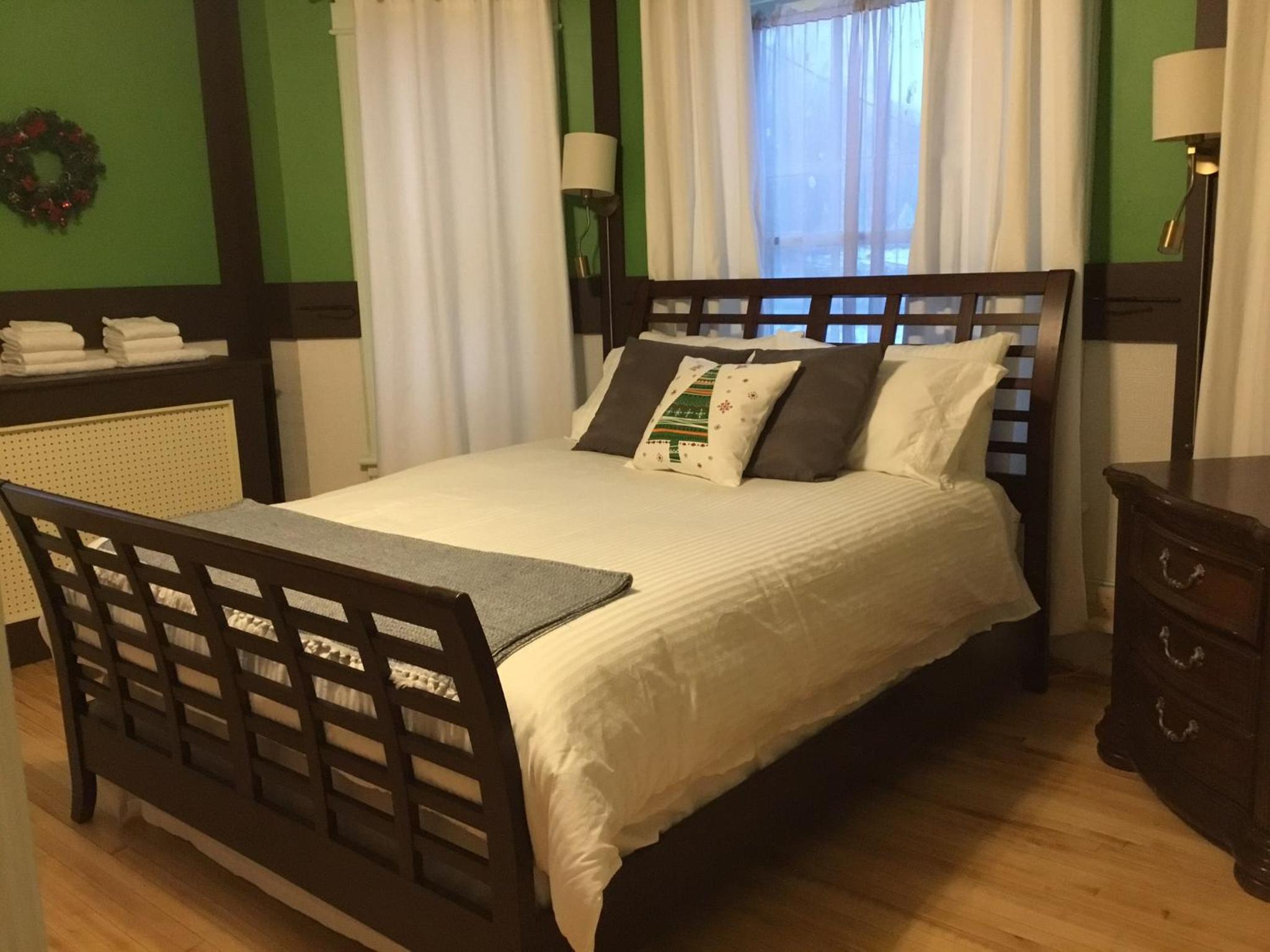 Queen Room