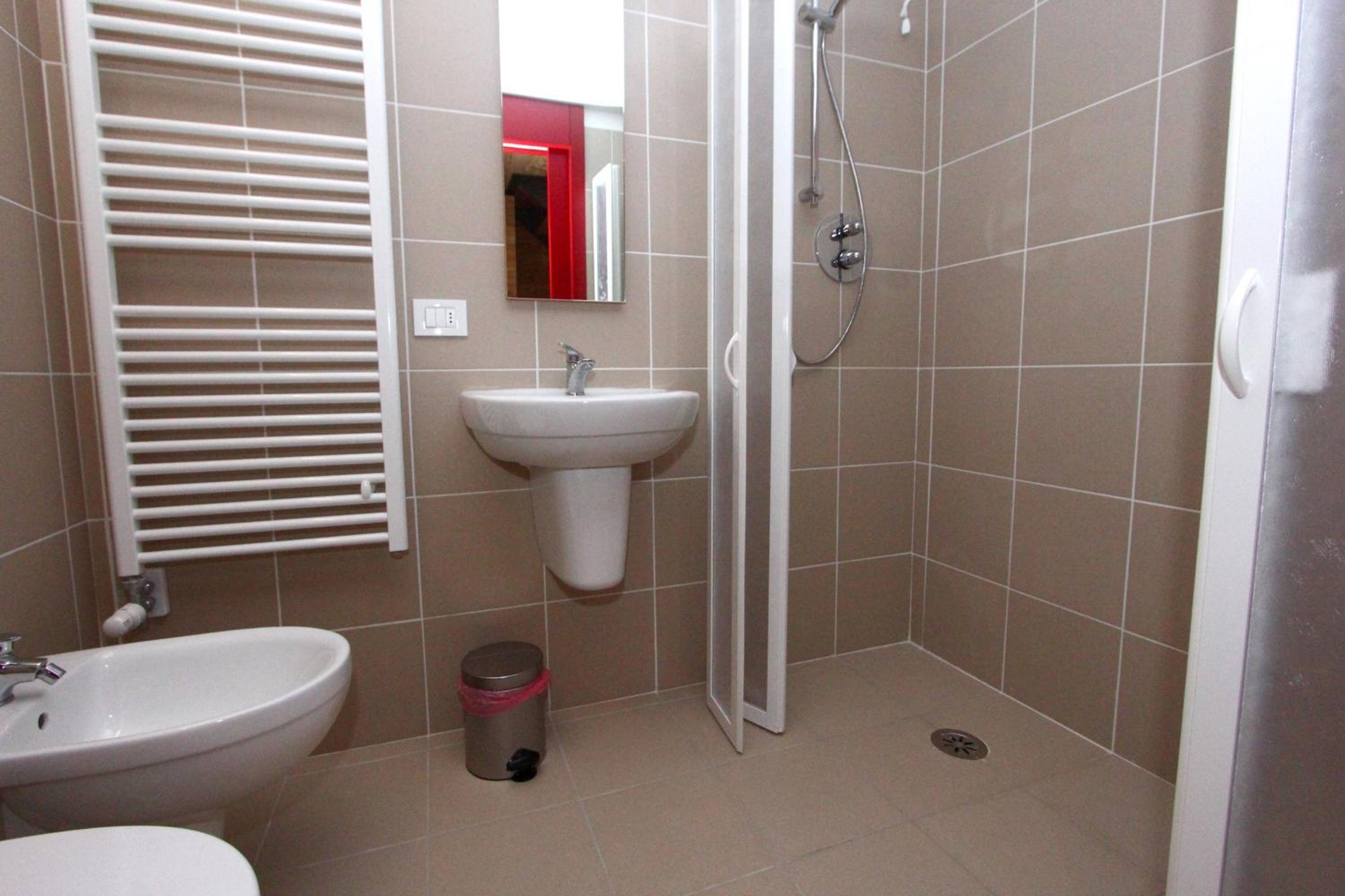 Double or Twin Room - Photo 3