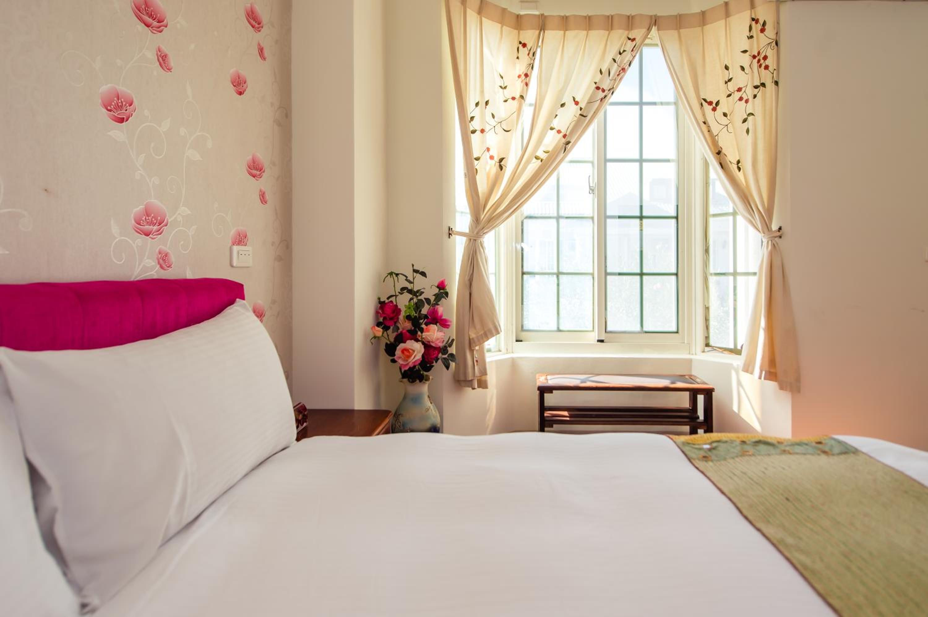 Double Room with Balcony - Photo 7
