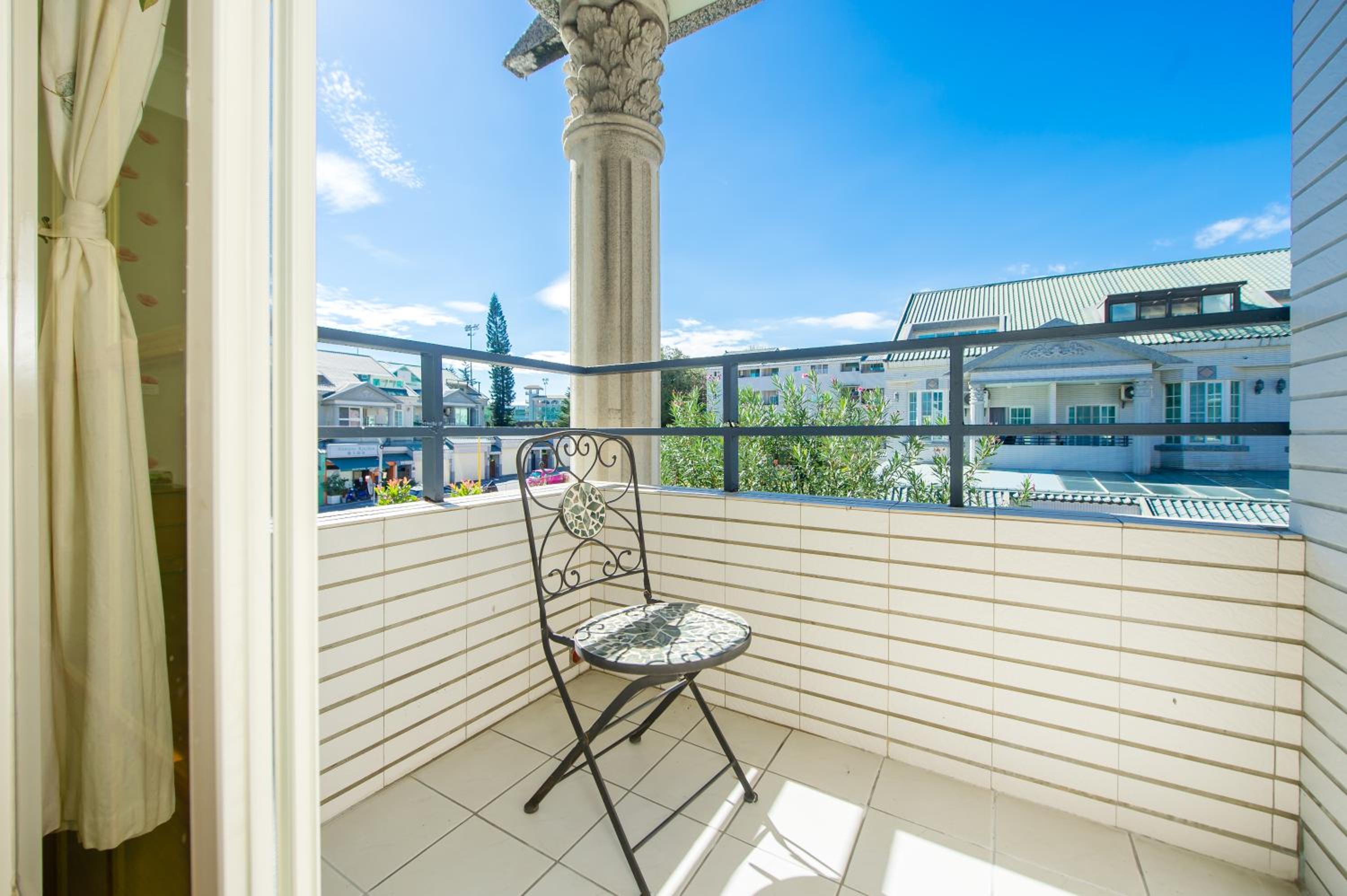 Double Room with Balcony - Photo 27