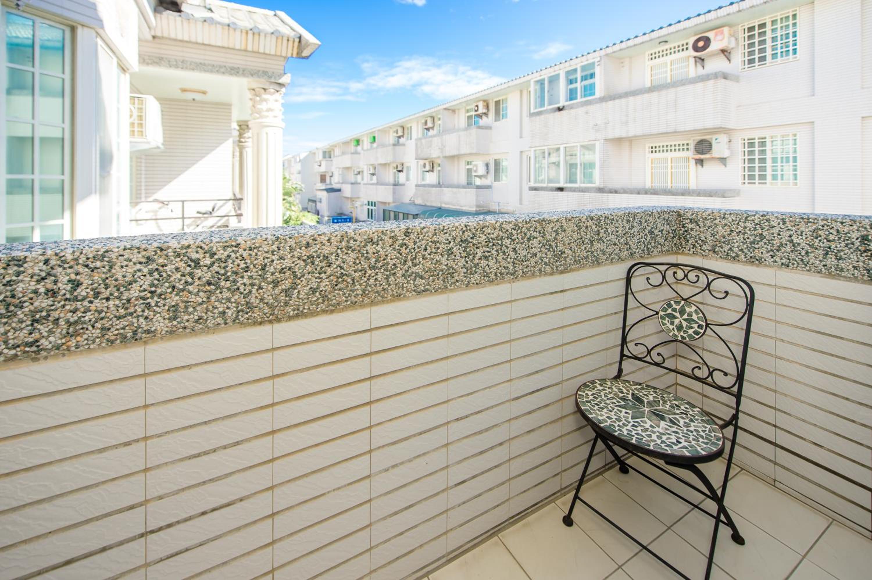 Double Room with Balcony - Photo 28