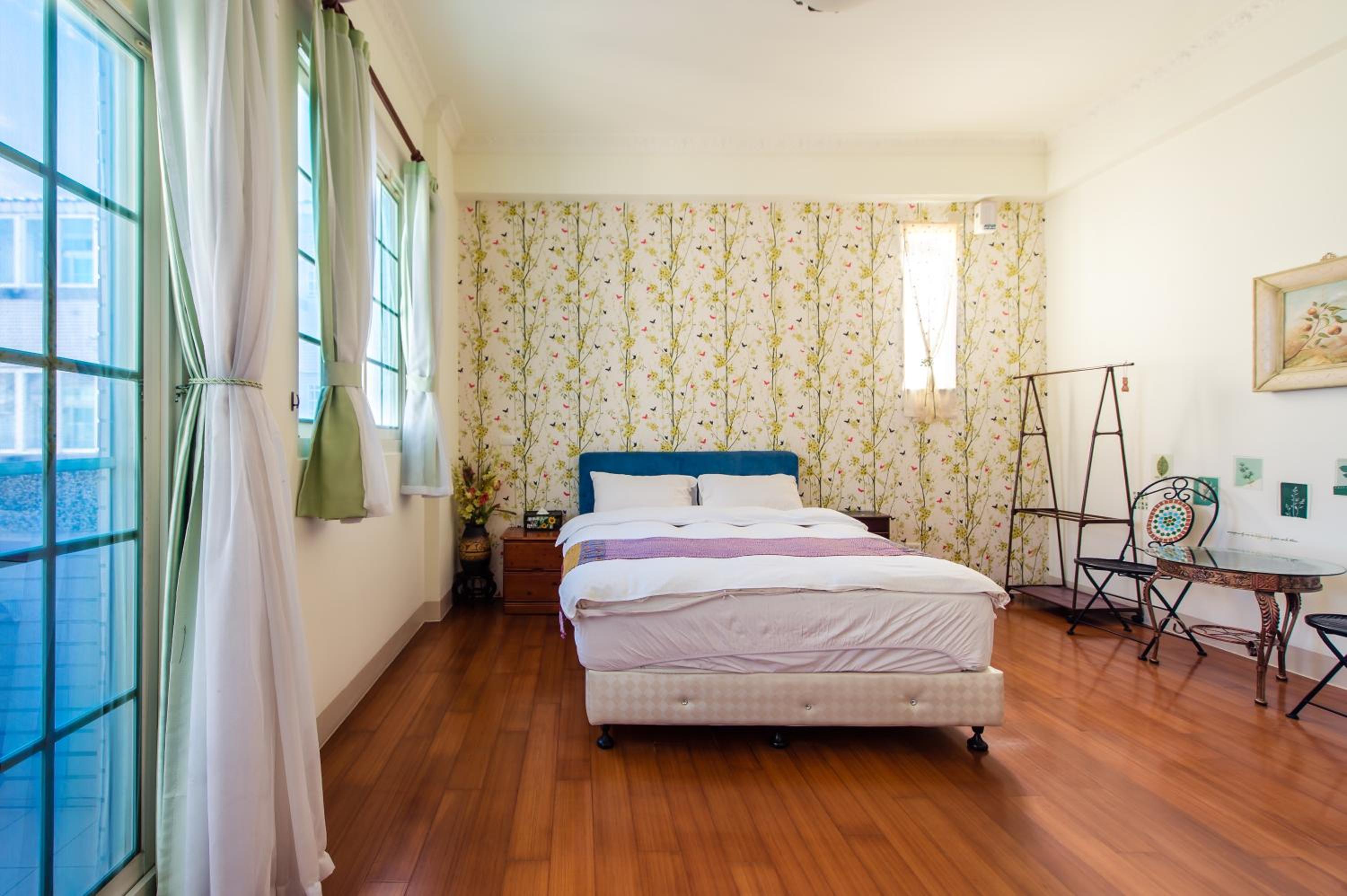 Double Room with Balcony - Photo 13
