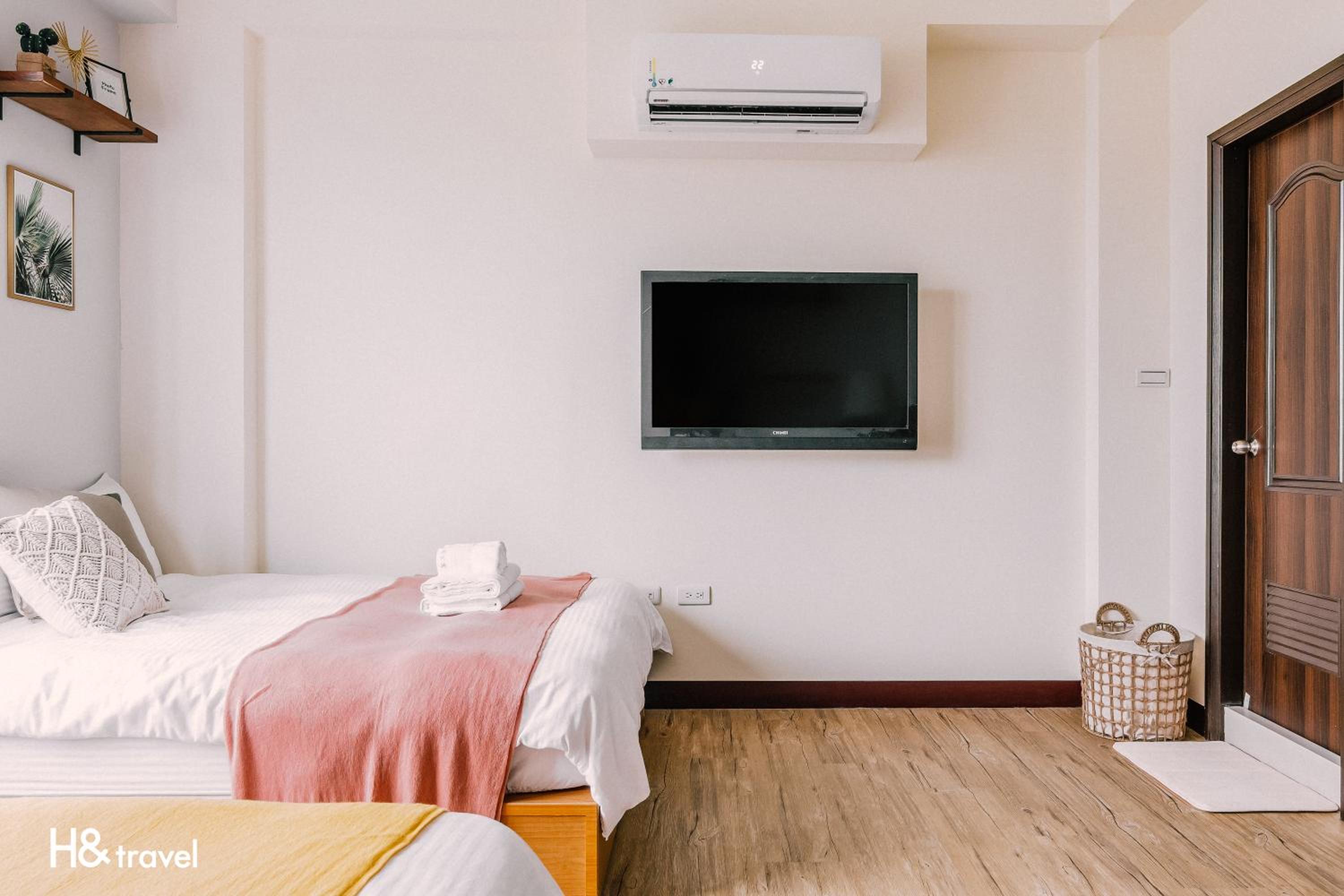 Superior Quadruple Room - Photo 9