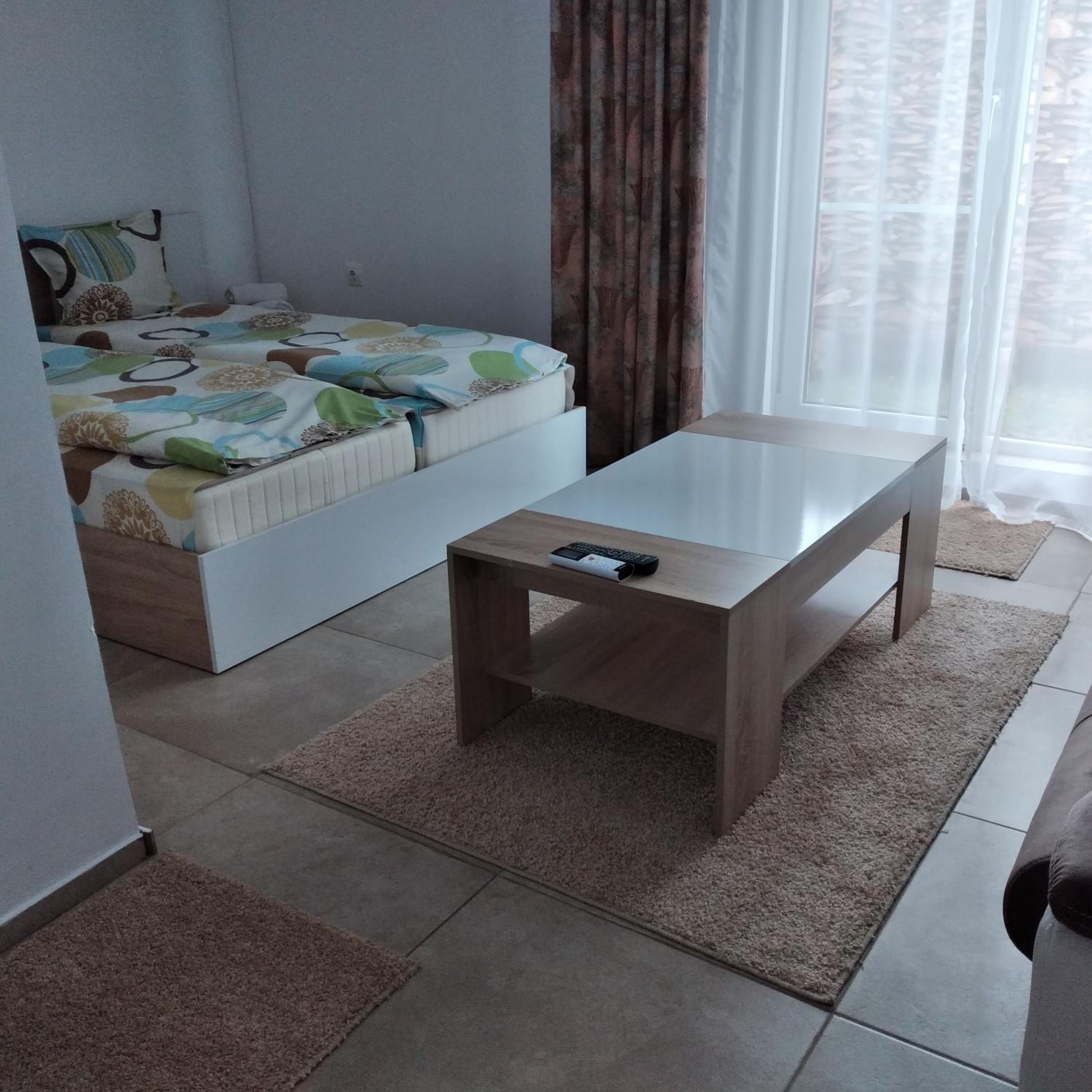 Large Double Room photo 1
