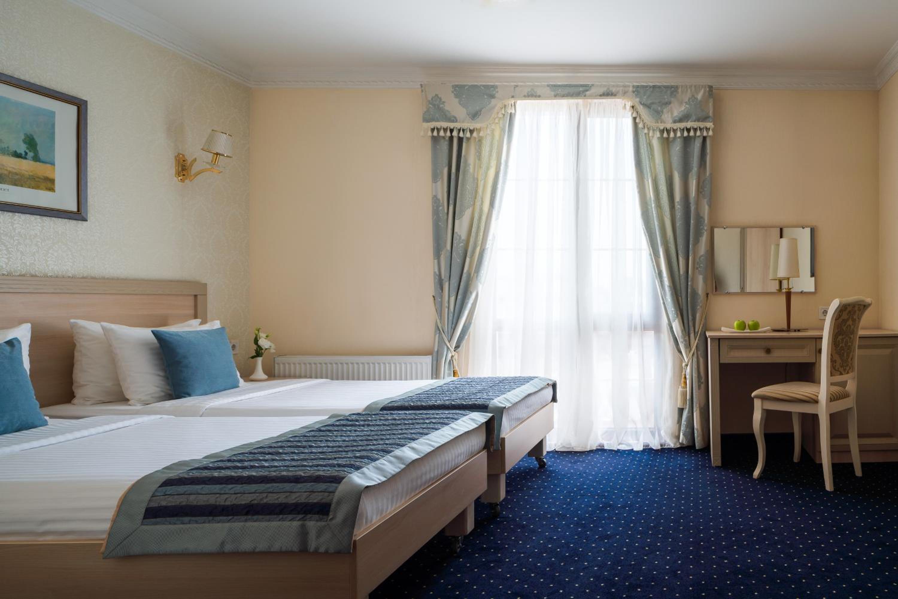 Double or Twin Room with View photo 3