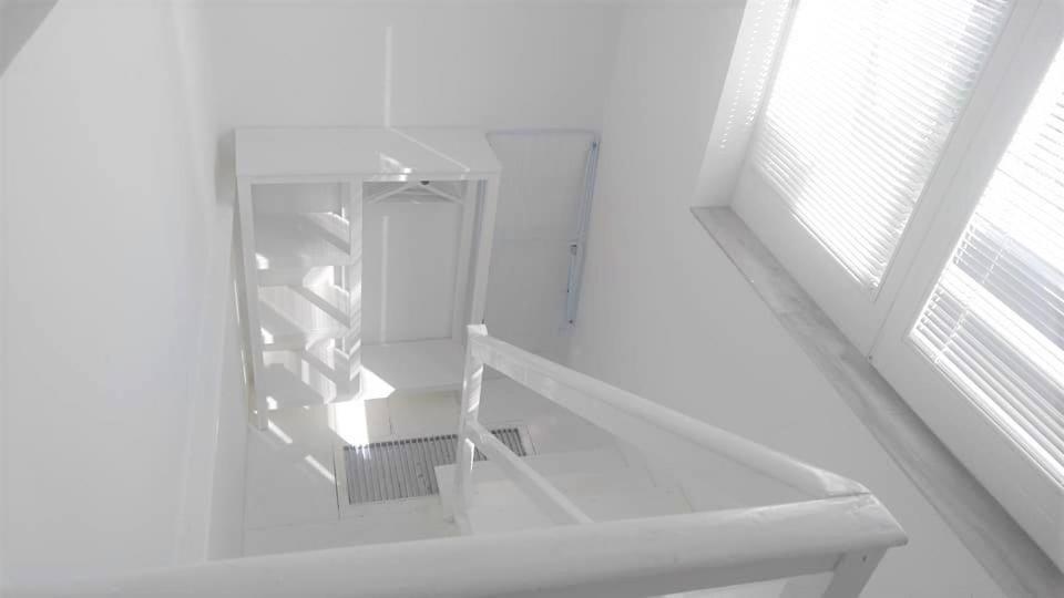 Apartment with Terrace - Photo 2