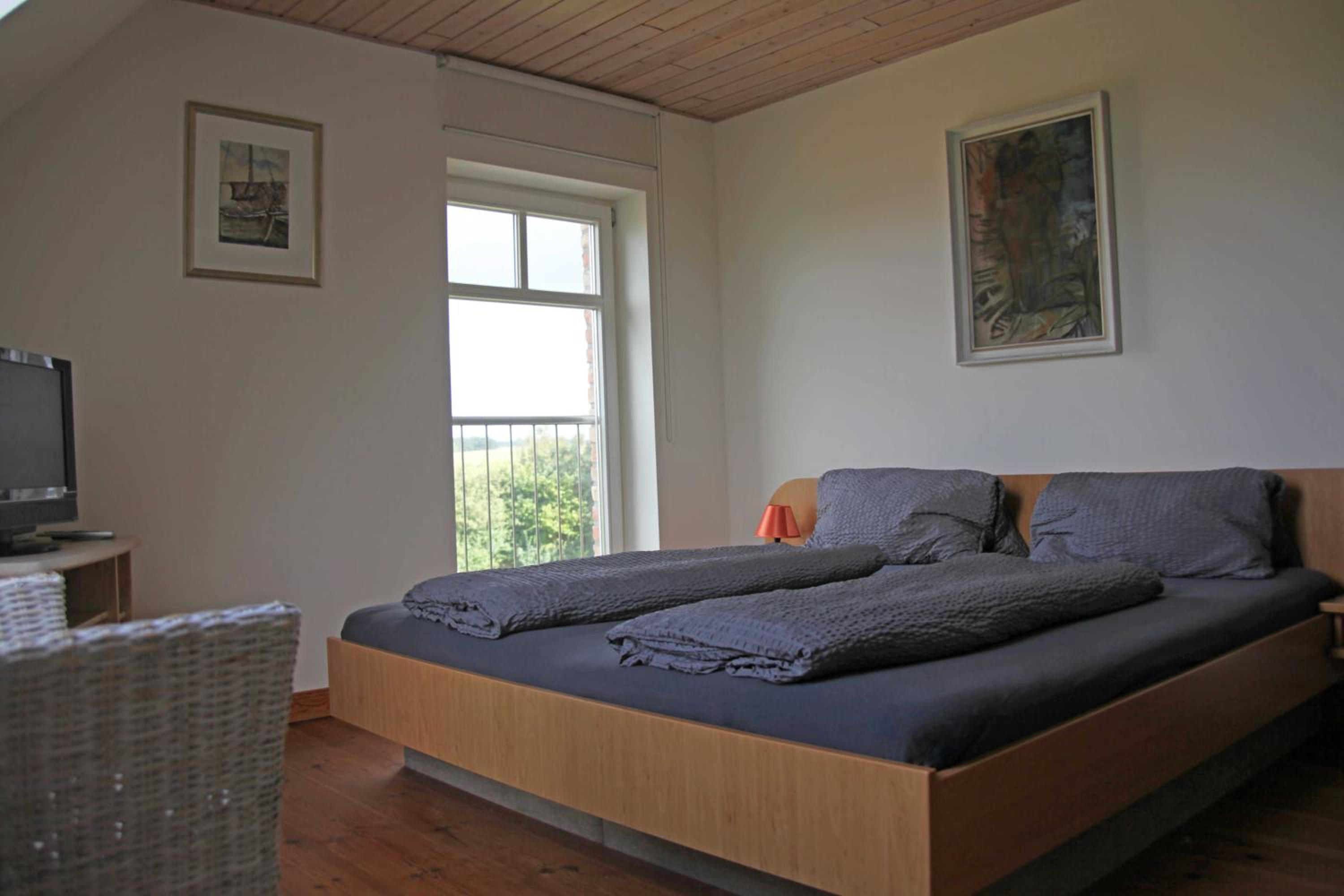 Four-Bedroom House photo 1