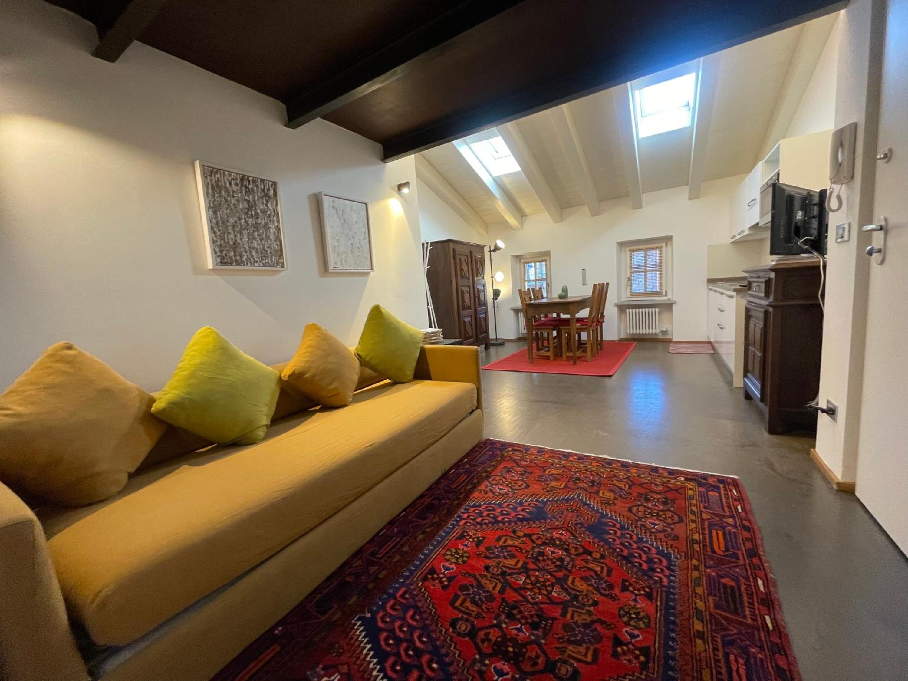 One-Bedroom Apartment photo 2
