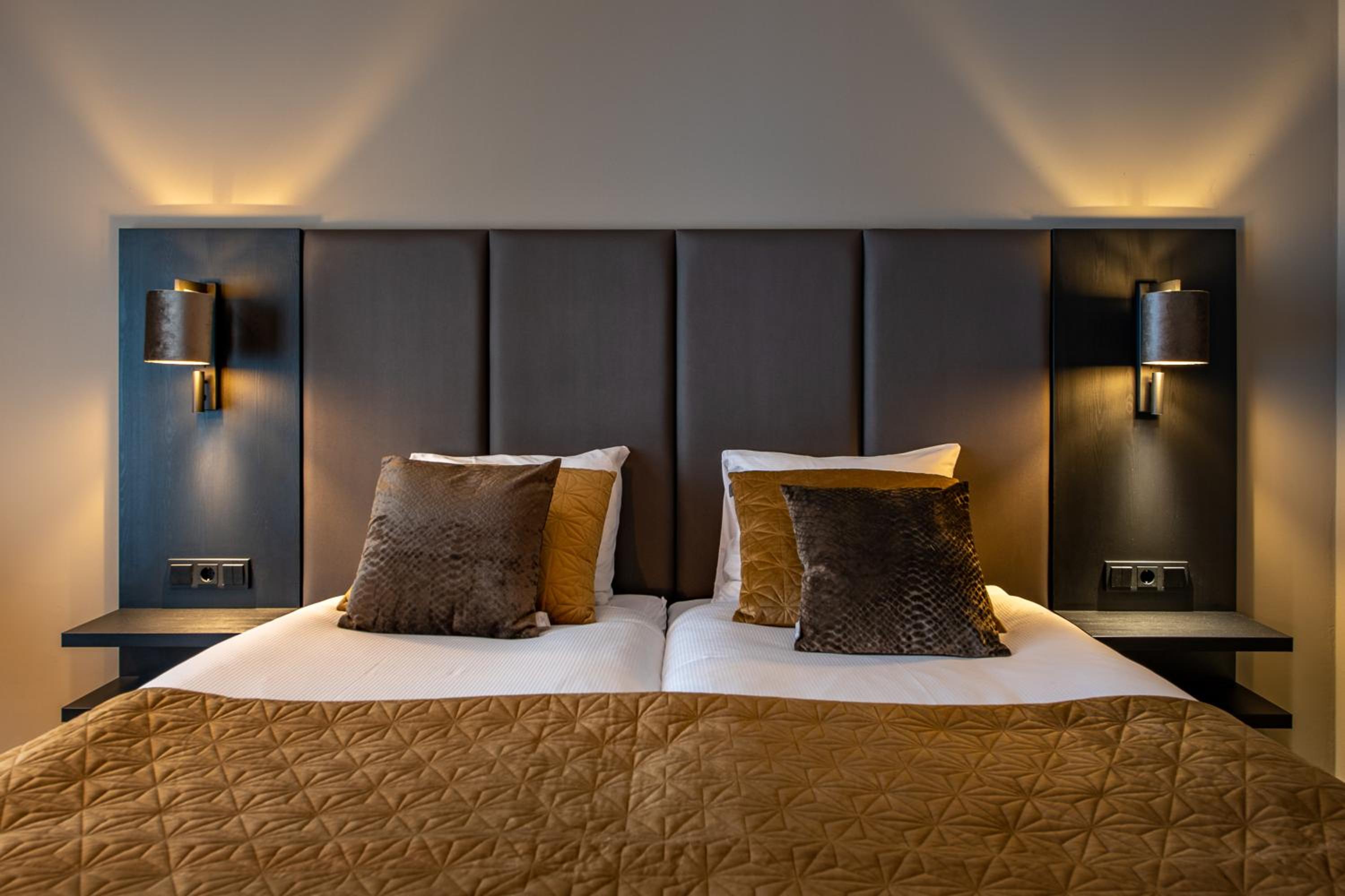 Deluxe Room - Photo 2