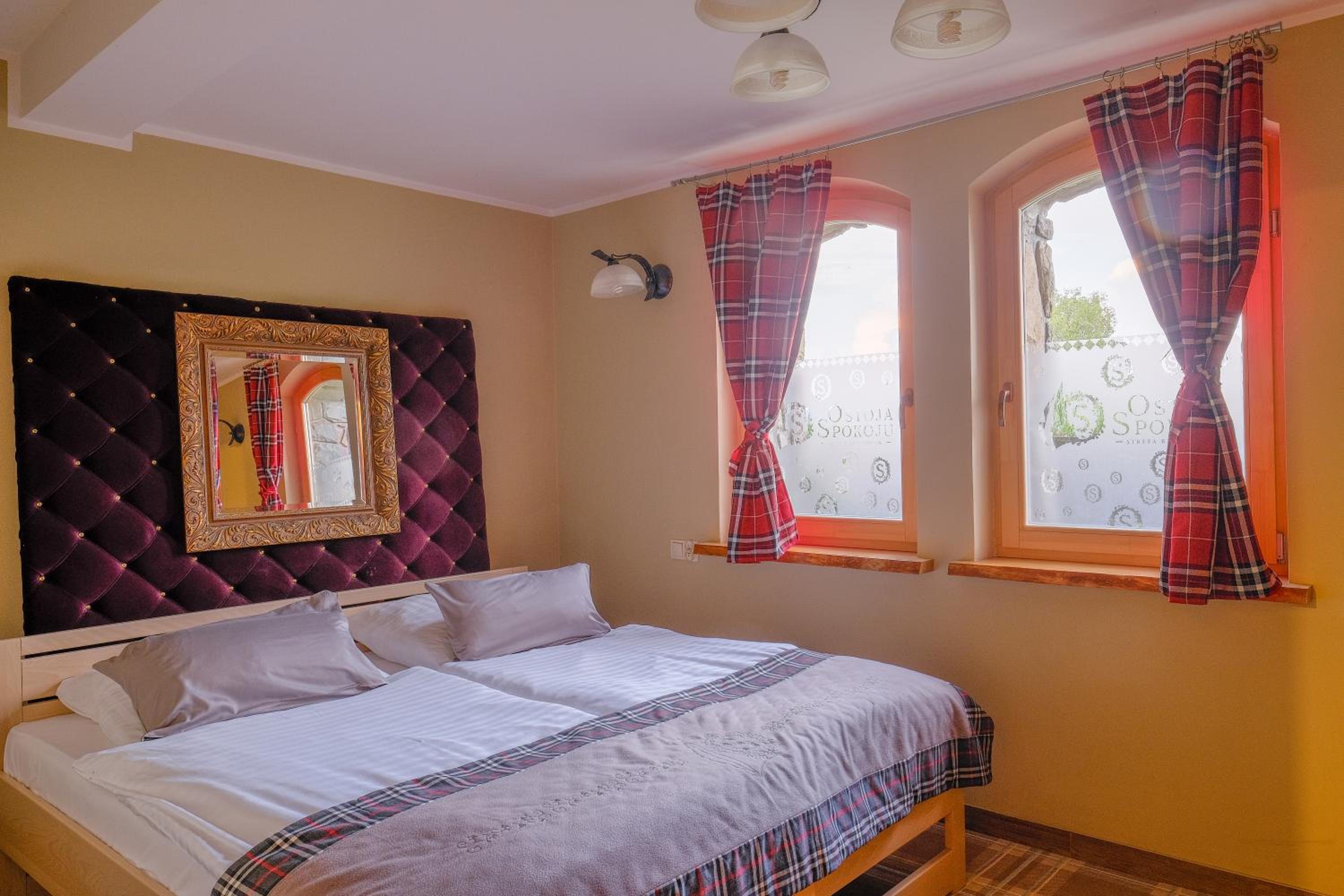 Three-Bedroom Townhouse - Photo 9