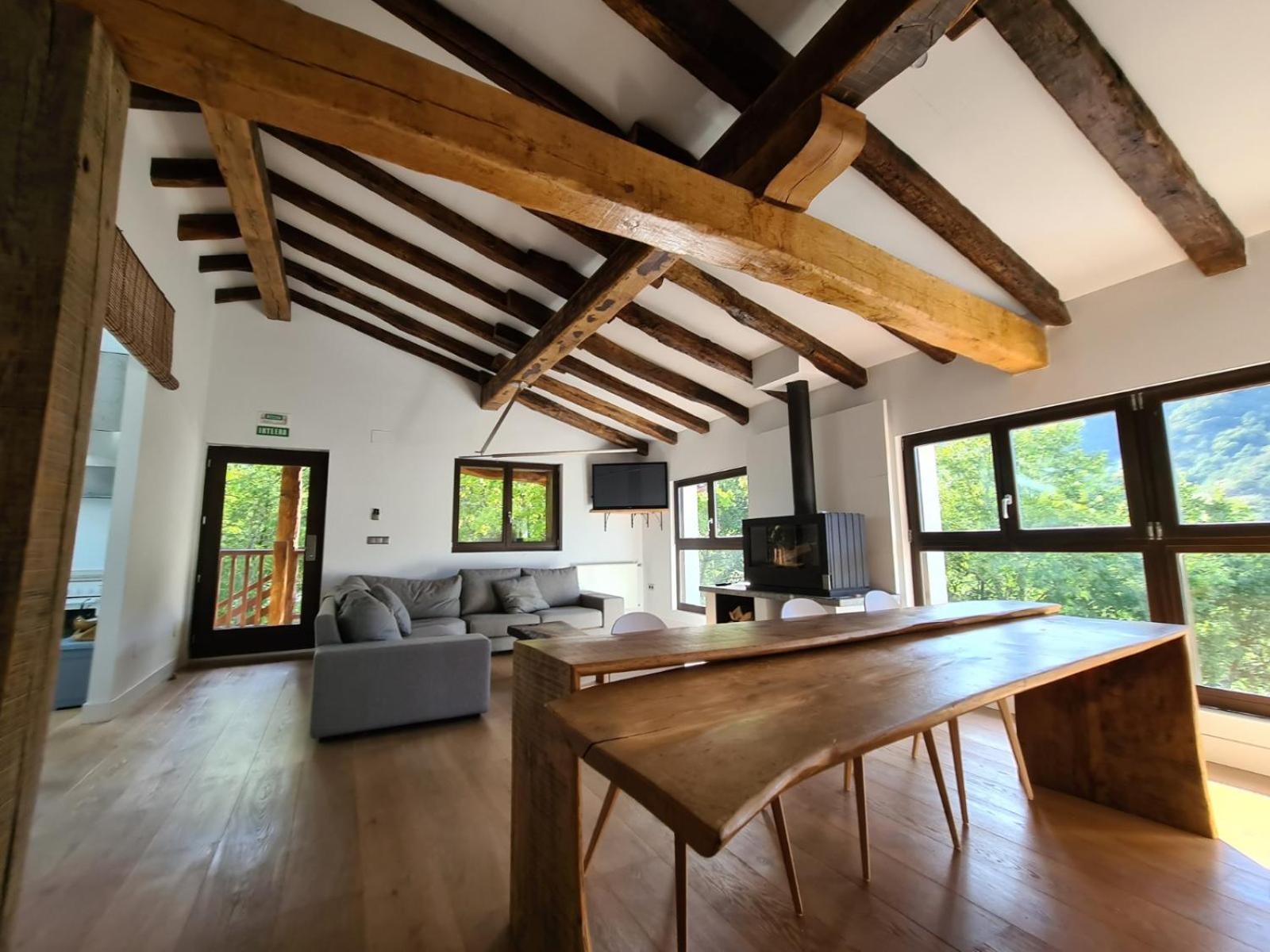 Four-Bedroom Penthouse Apartment photo 2