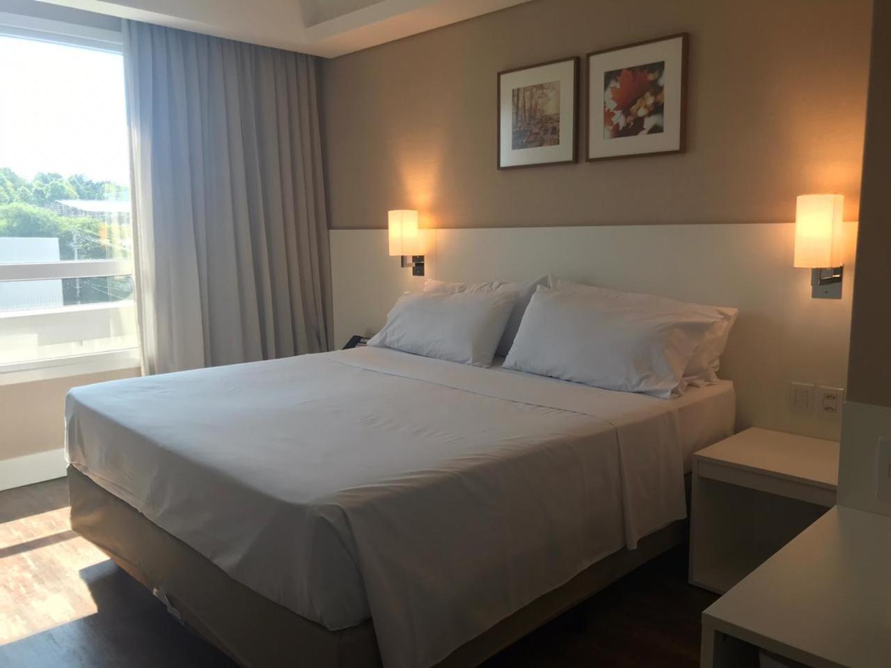 Standard King Room - Photo 5