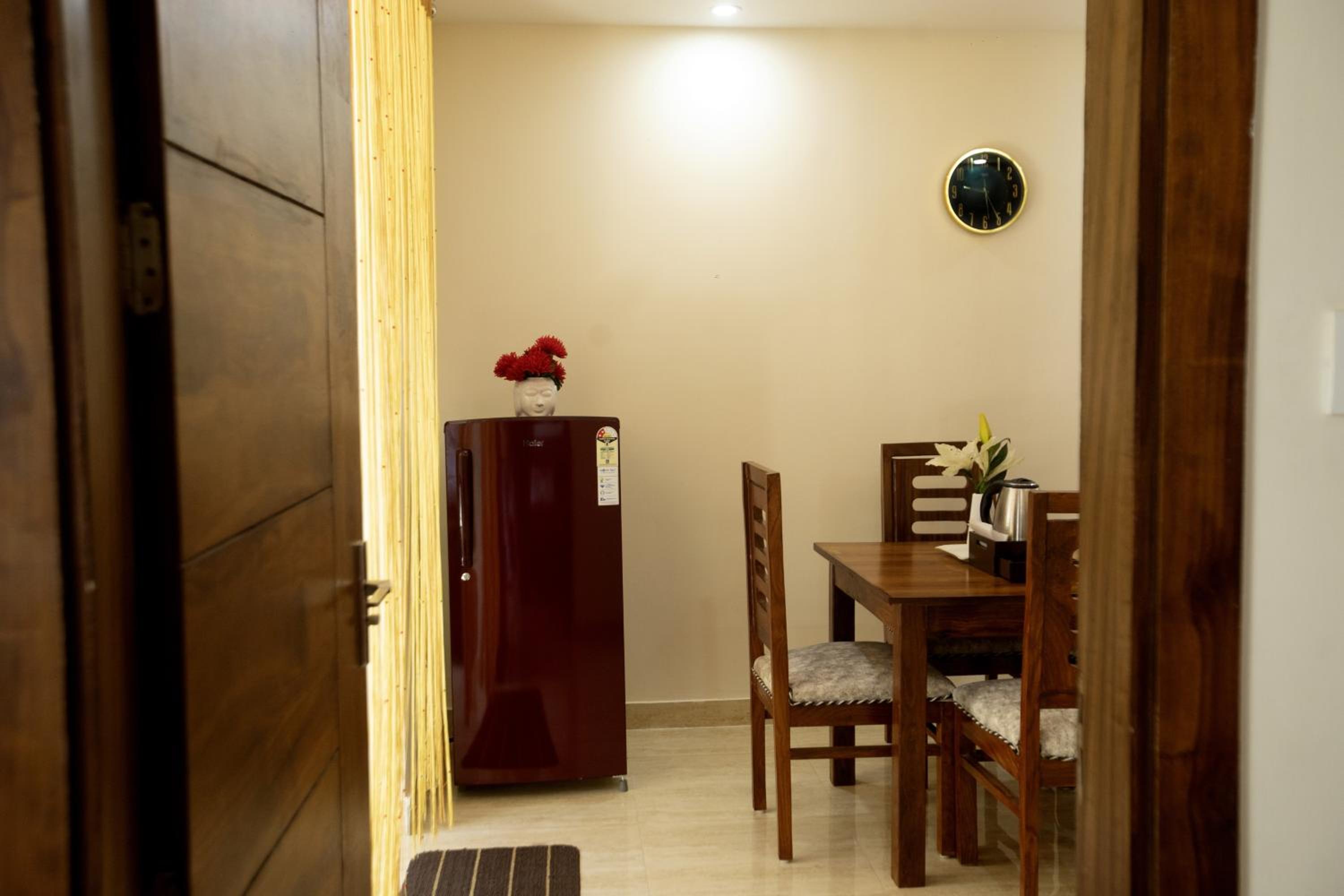One-Bedroom Premium Apartment - Photo 25