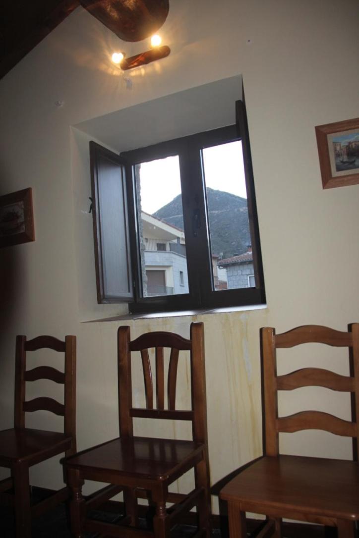 Four-Bedroom House photo 3