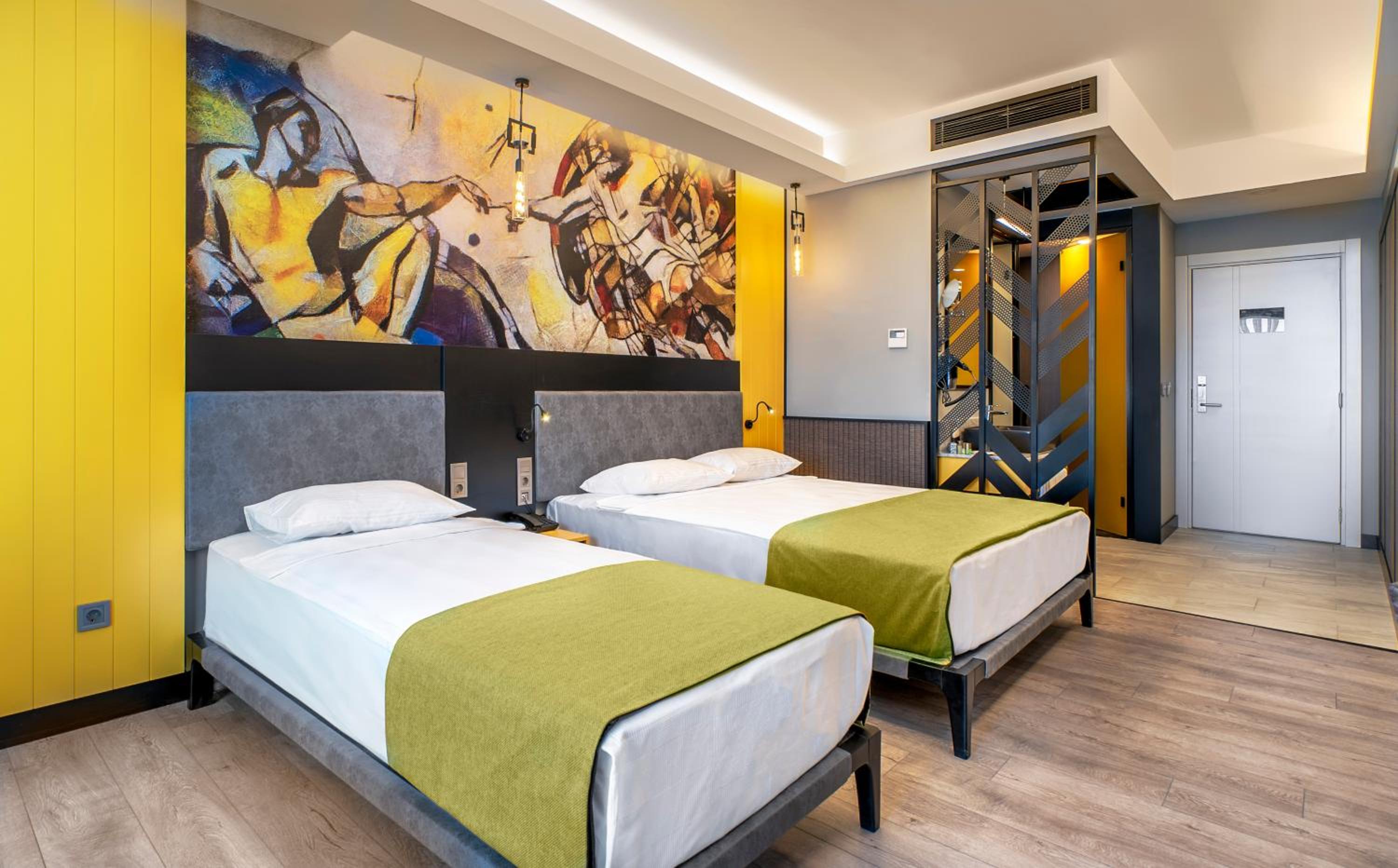 Deluxe Double Room with Side Sea View photo 1
