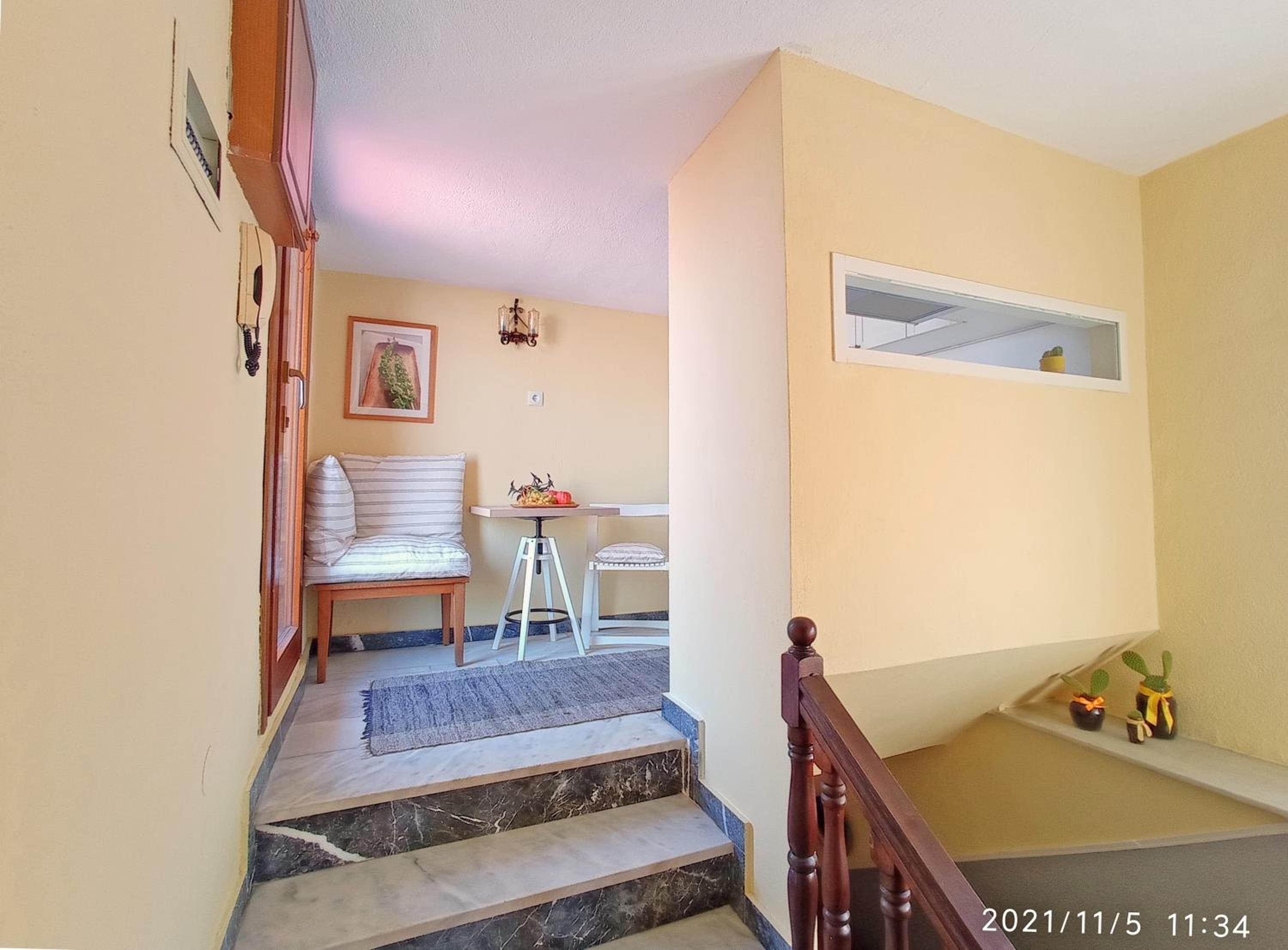 Suite with Terrace - Photo 8