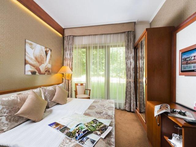 Double or Twin Room - Disability Access photo 1
